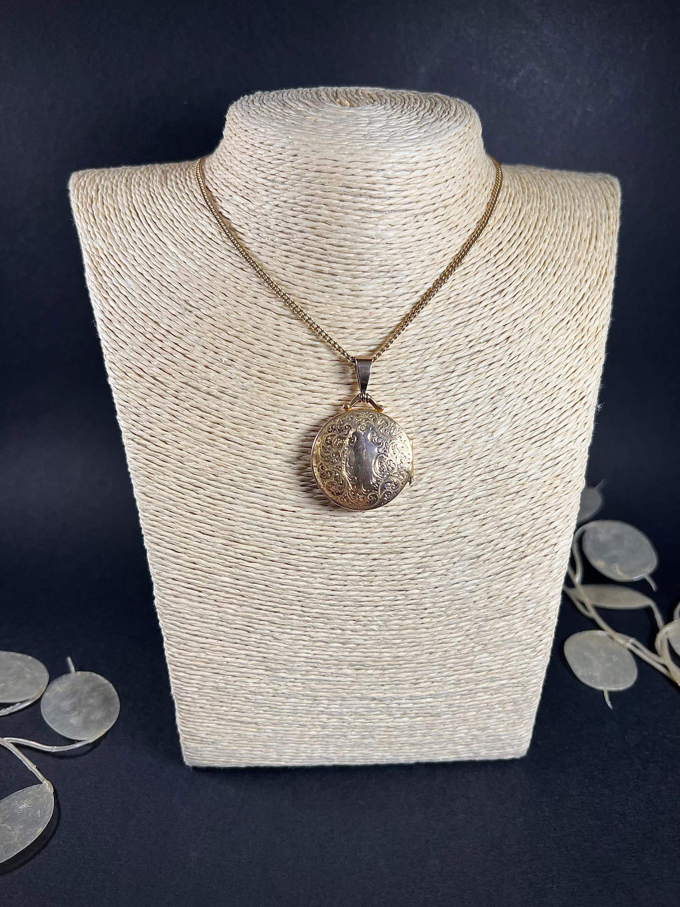 Médaillon rond édouardien ancien en or jaune 9ct Unisexe en vente