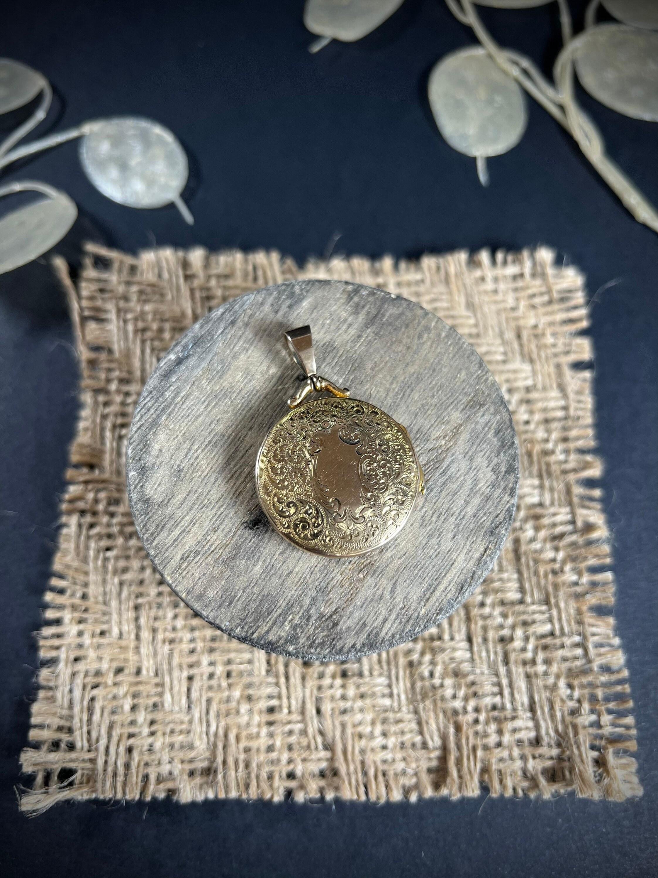 Médaillon rond édouardien ancien en or jaune 9ct en vente 1