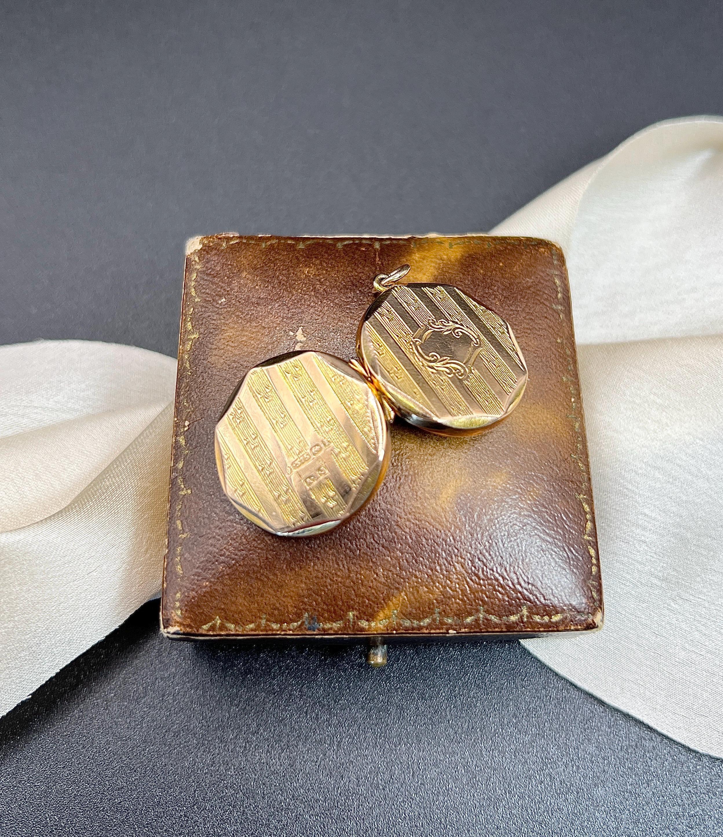 Antique médaillon octogonal édouardien rayé en or jaune 9 carats Unisexe en vente
