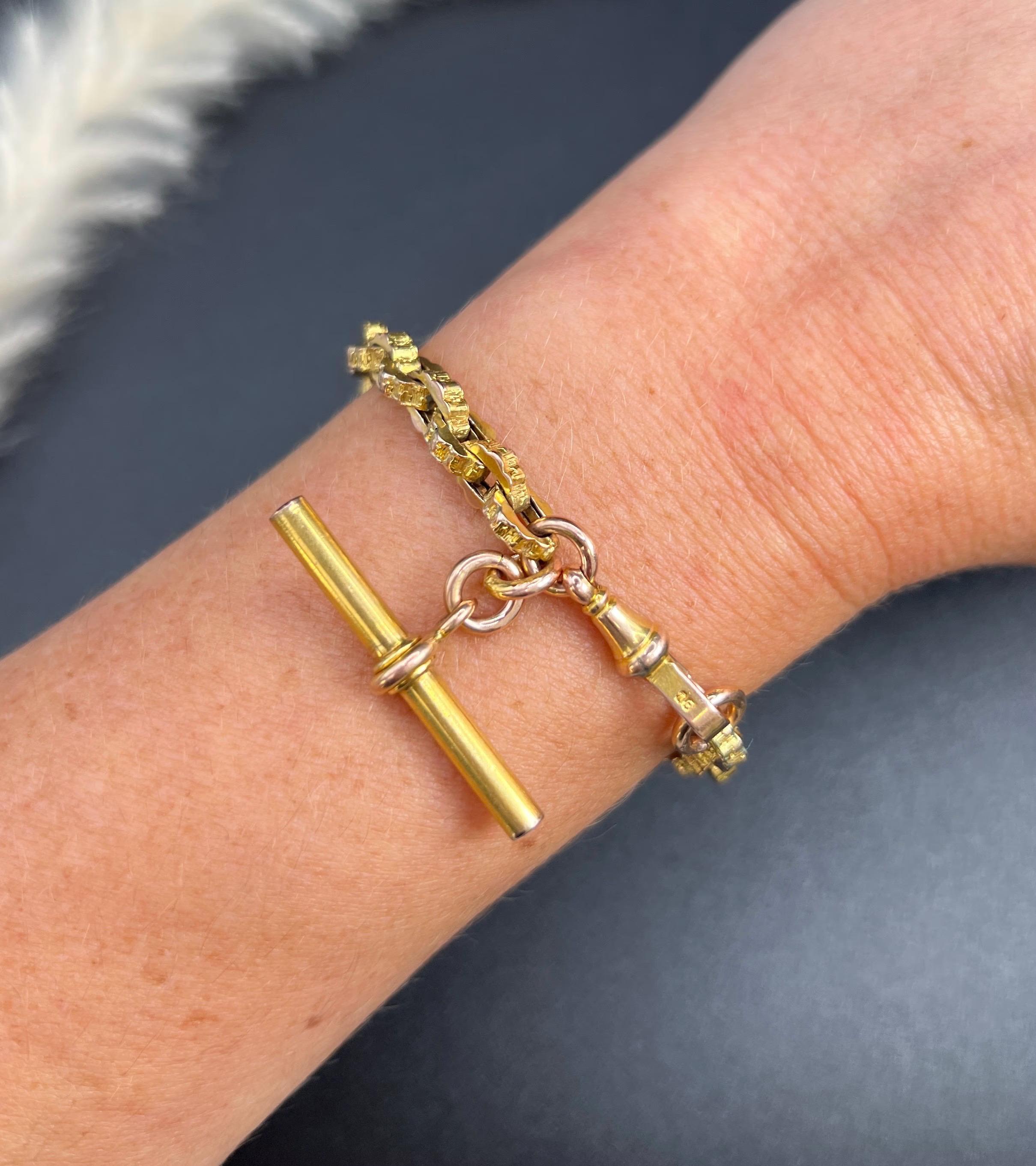 Antique 9ct Yellow Gold Victorian Fancy Link Albert Bracelet with Swivel & T Bar in vendita 3