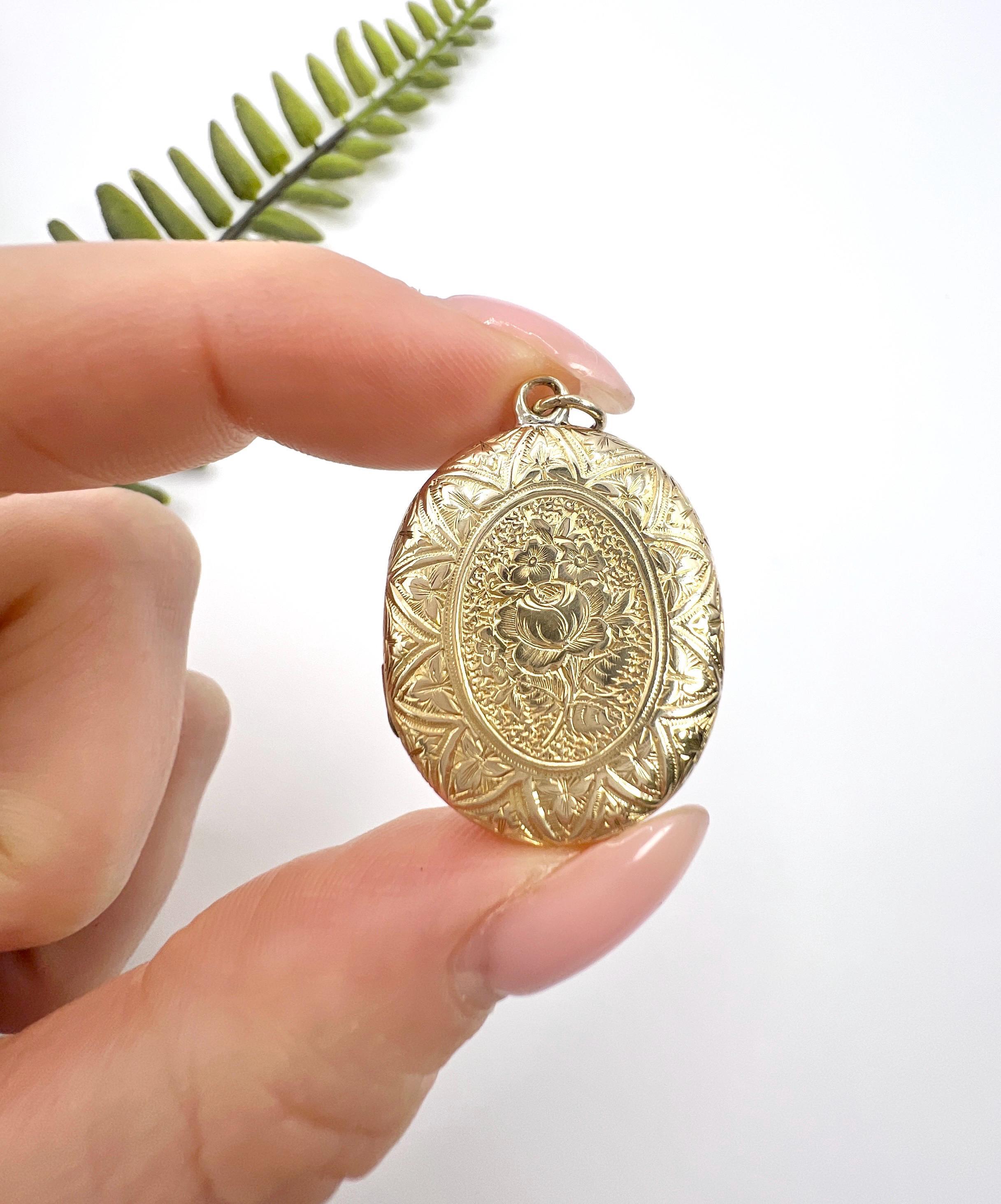 Women's or Men's Antique 9ct Yellow Gold, Victorian Floral Engraved Peony Oval Locket For Sale