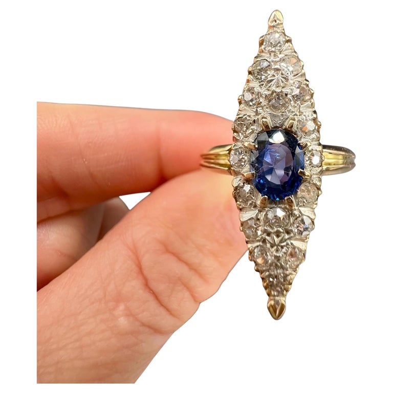 9ct Natural Sapphire & Diamond ring. 9ct Natural Sapphire & Diamond ring.