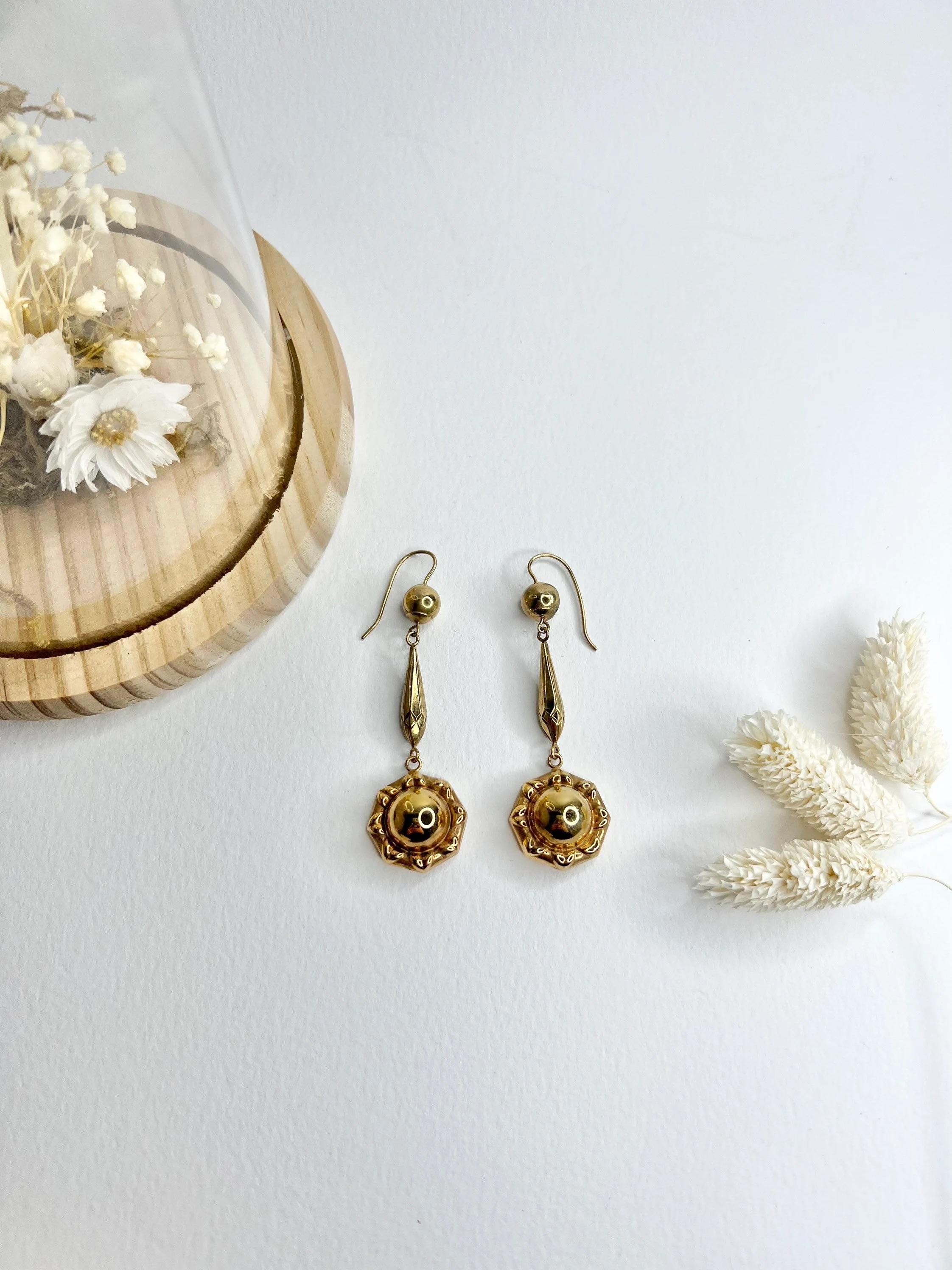 Antiquités - Pendants d'oreilles en or jaune 9ct, Victorien Tudor Rose Antiques en vente 5