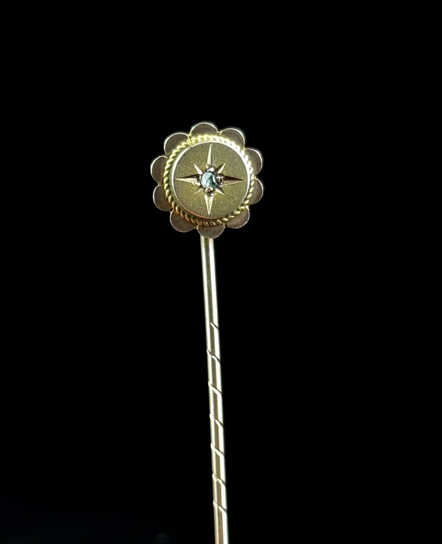 Round Cut Antique 9k gold and diamond stick pin, Gypsy set, star 
