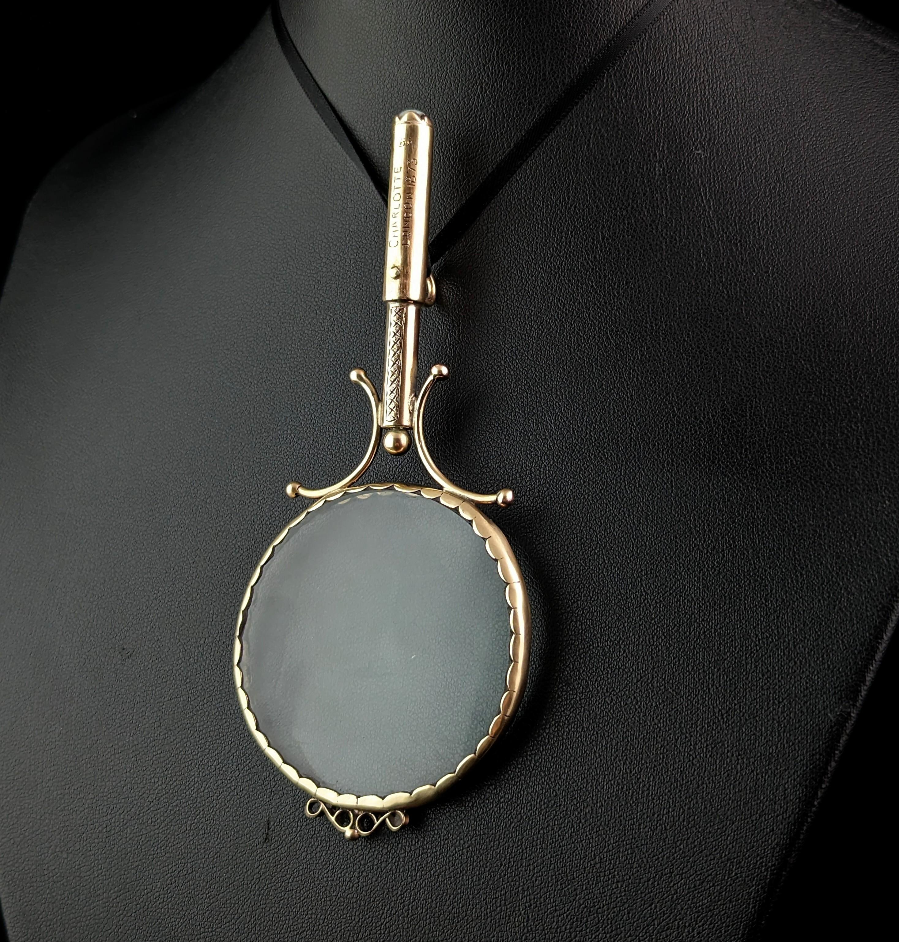 Antique 9k gold and Opal magnifying glass pendant, Victorian  For Sale 6
