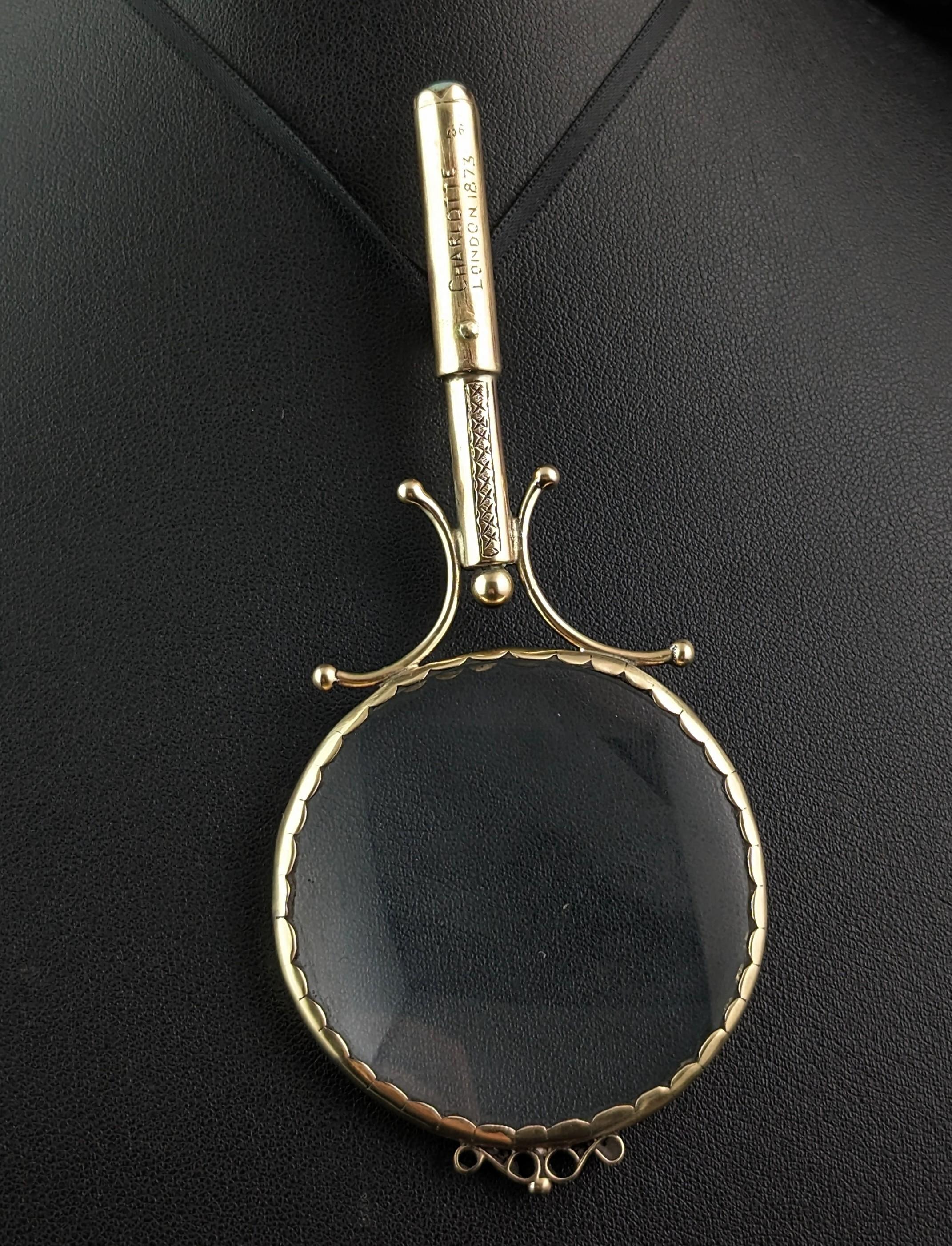 Antique 9k gold and Opal magnifying glass pendant, Victorian  For Sale 7