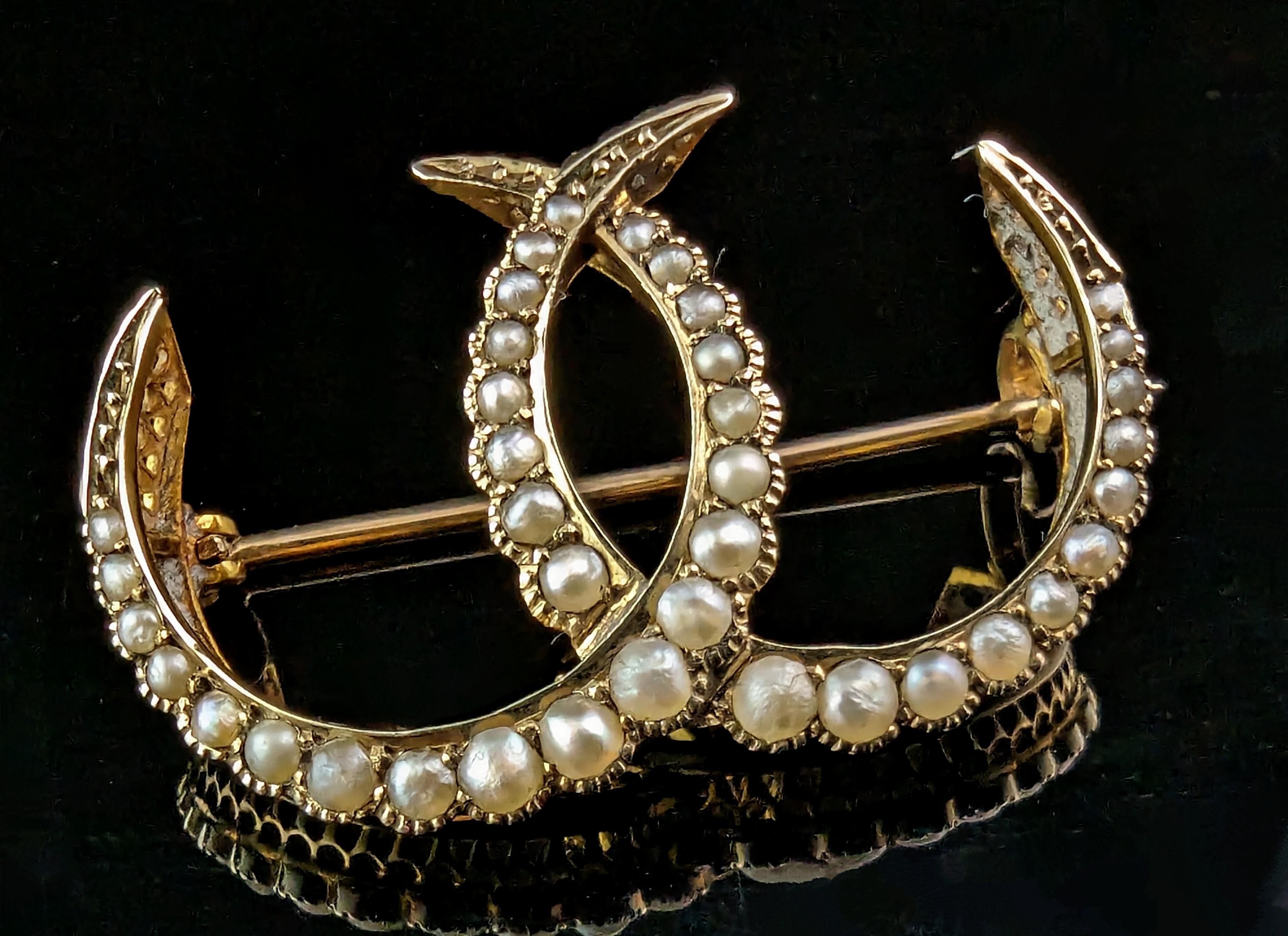 Antique 9k gold and Pearl Double Crescent Moon brooch, Murrle Bennett  For Sale 4