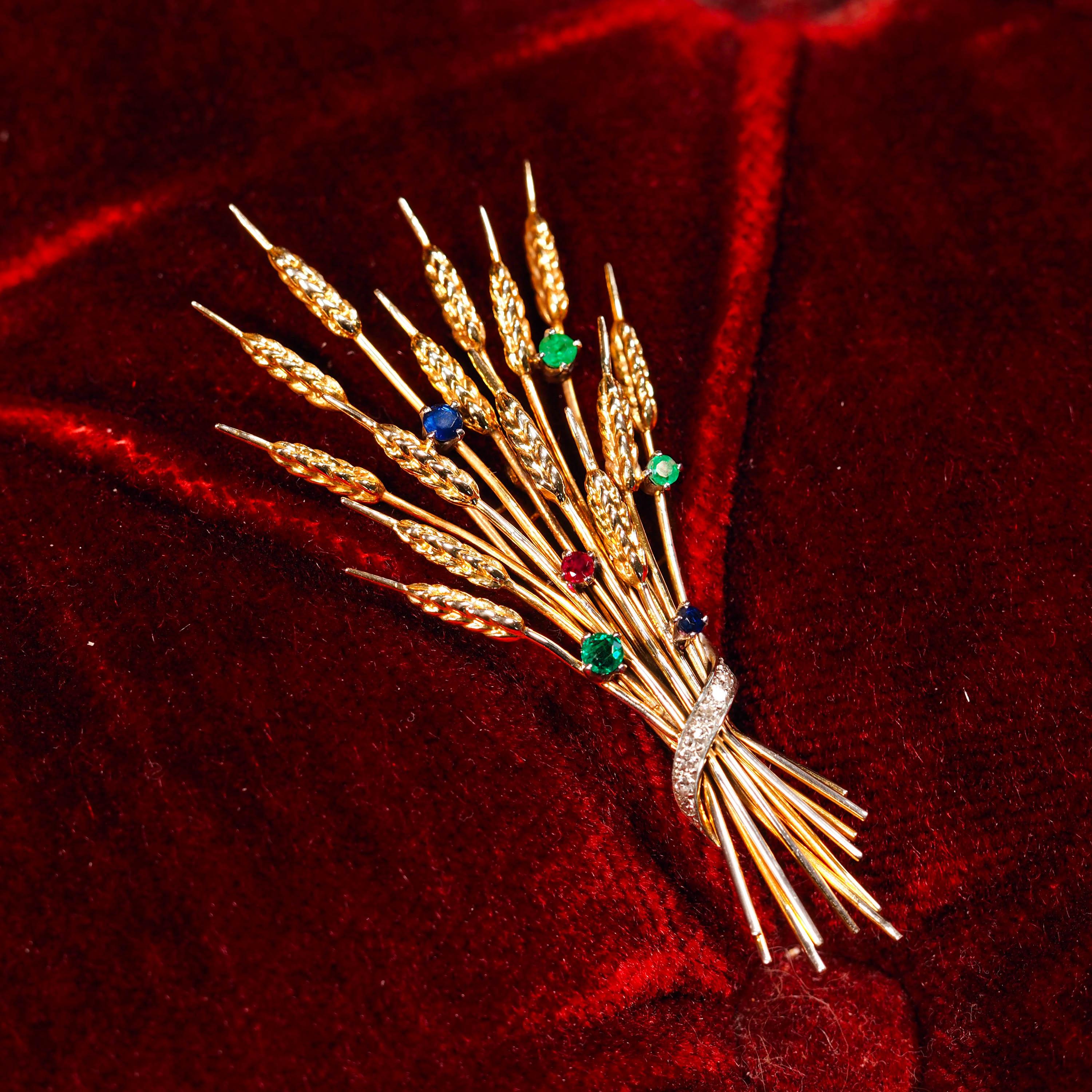 Antike 9 Karat Gold Brosche Ernte Weizen mit Smaragden, Saphiren, Diamanten und Rubinen 8