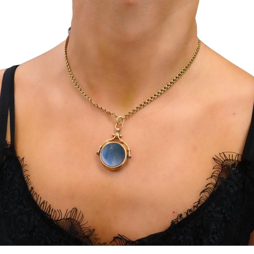 Ciondolo antico in oro 9k con corniola e pietra sanguigna  Collana a catena in oro 14k In condizioni buone in vendita a Beverly Hills, CA