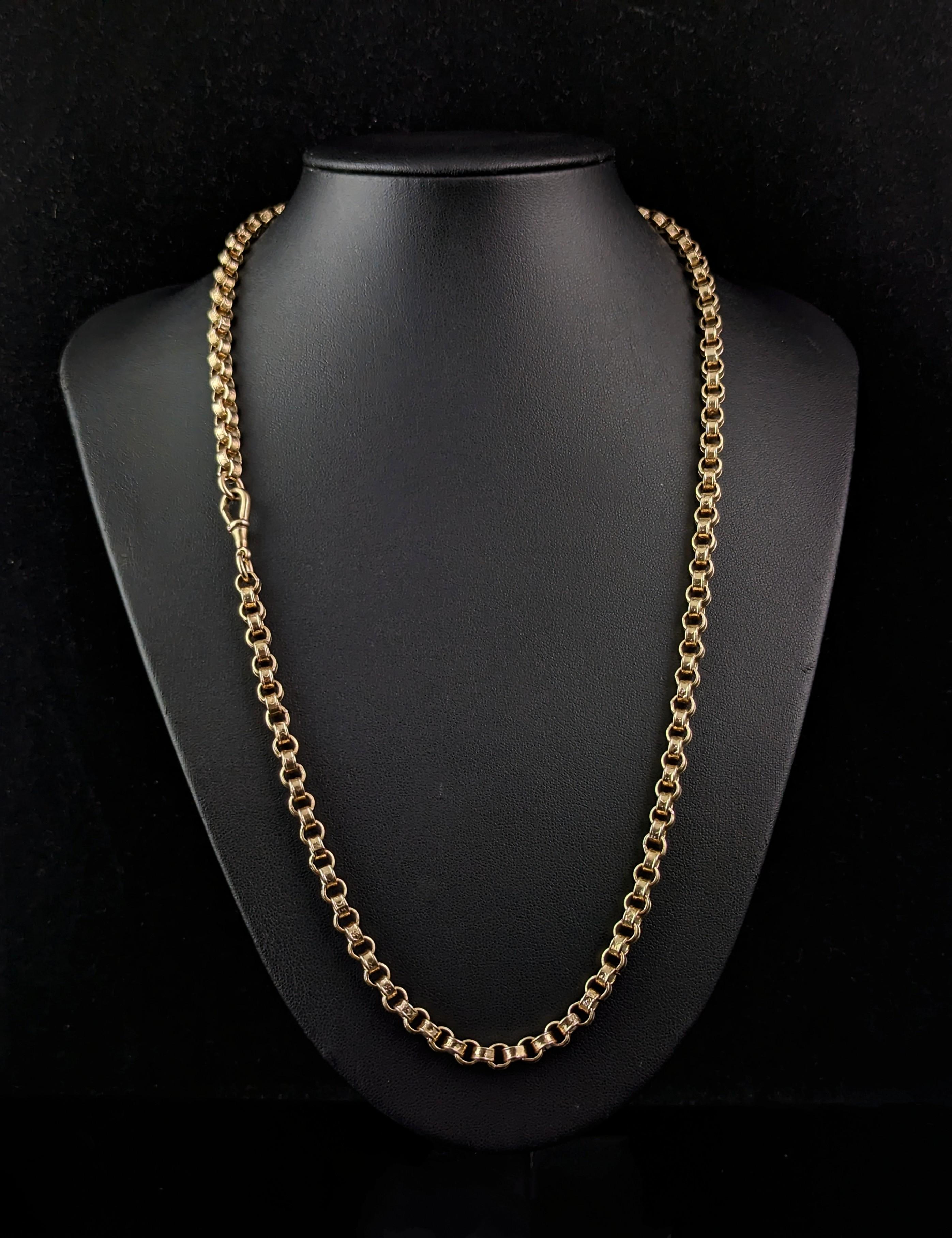 We do love a good antique gold chain here at StolenAttic and this beautiful Victorian piece has truly captured our hearts!

This chain simply has everything you could wish for in an antique chain, big, chunky and beautifully fancy links, the length