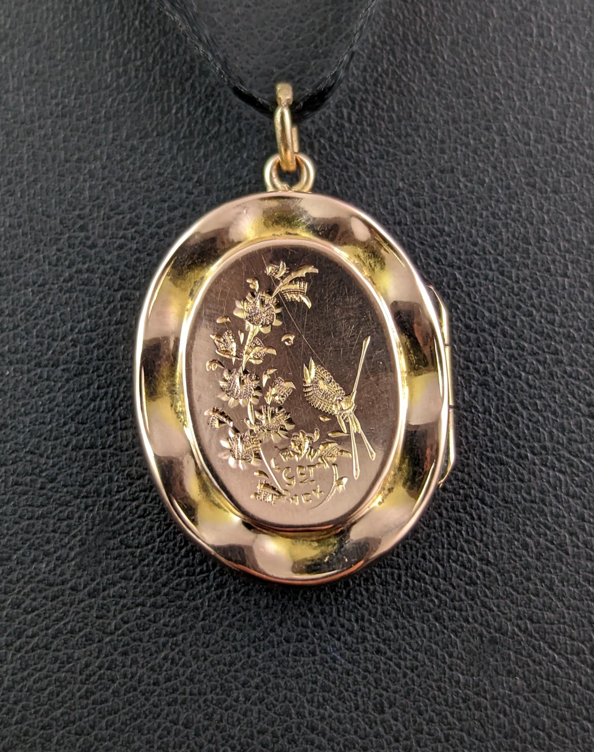 Antique 9k Gold Front and Back Locket, Floral, Edwardian For Sale 4