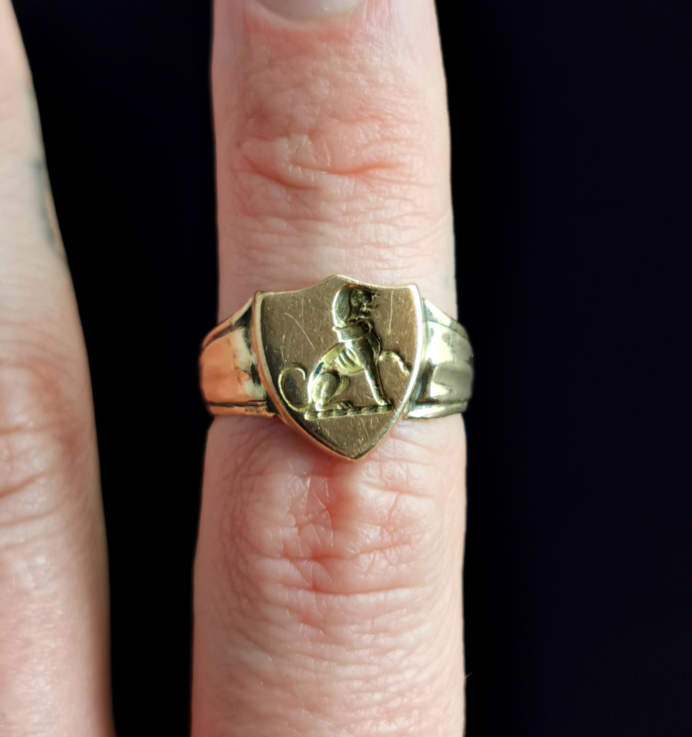 Antique 9k Gold Lion Signet Ring, Shield Shaped 4