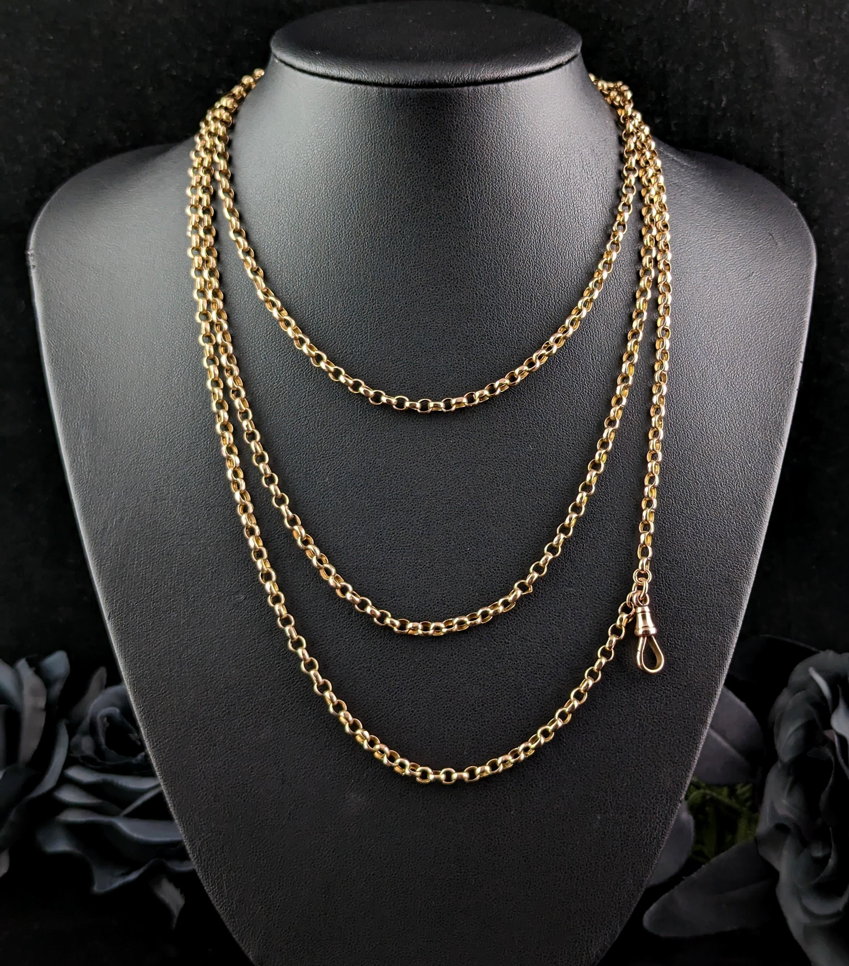 You can't go wrong with an antique gold long chain necklace, they are so versatile, timeless and beautiful.

We love a good longuard chain here, such a wearable piece of jewellery and can be utilised in many ways, these are truly the staple for any
