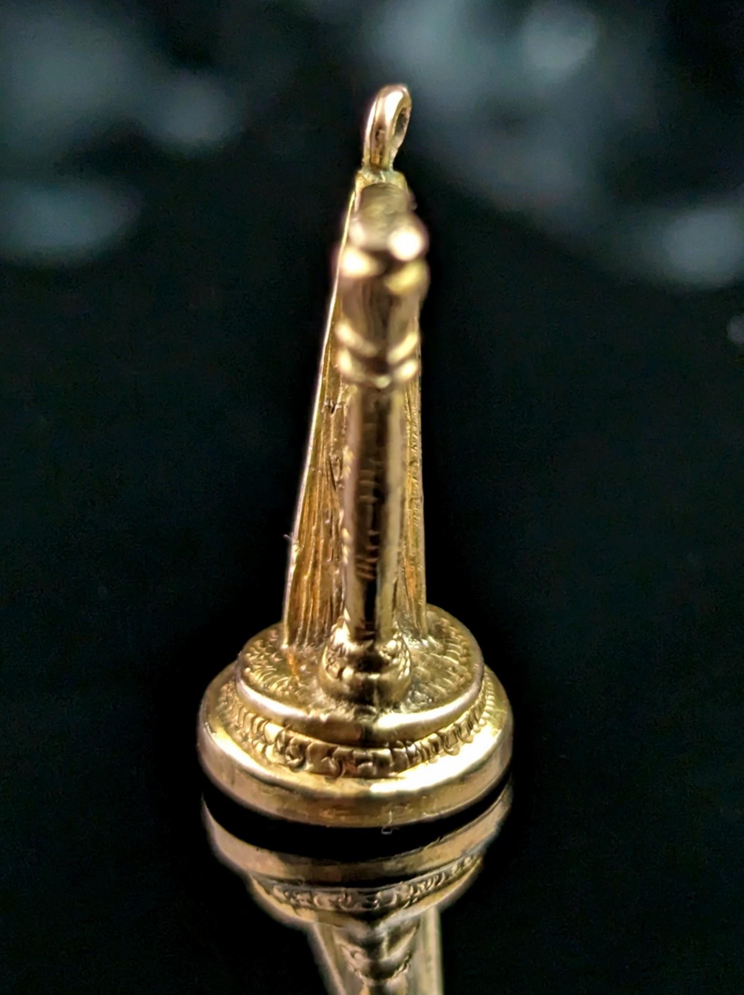 Antique 9k gold novelty seal fob pendant, harp, Bloodstone  For Sale 1