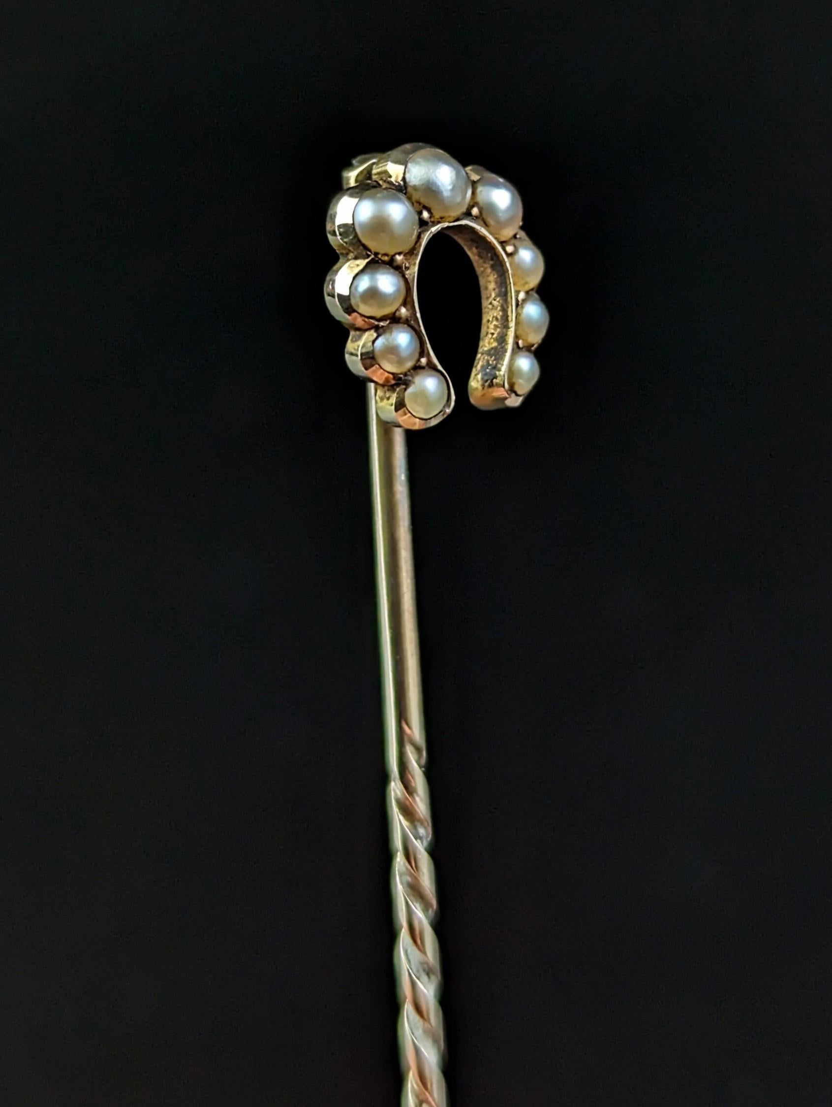 Women's or Men's Antique 9k gold Pearl lucky horseshoe stick pin 