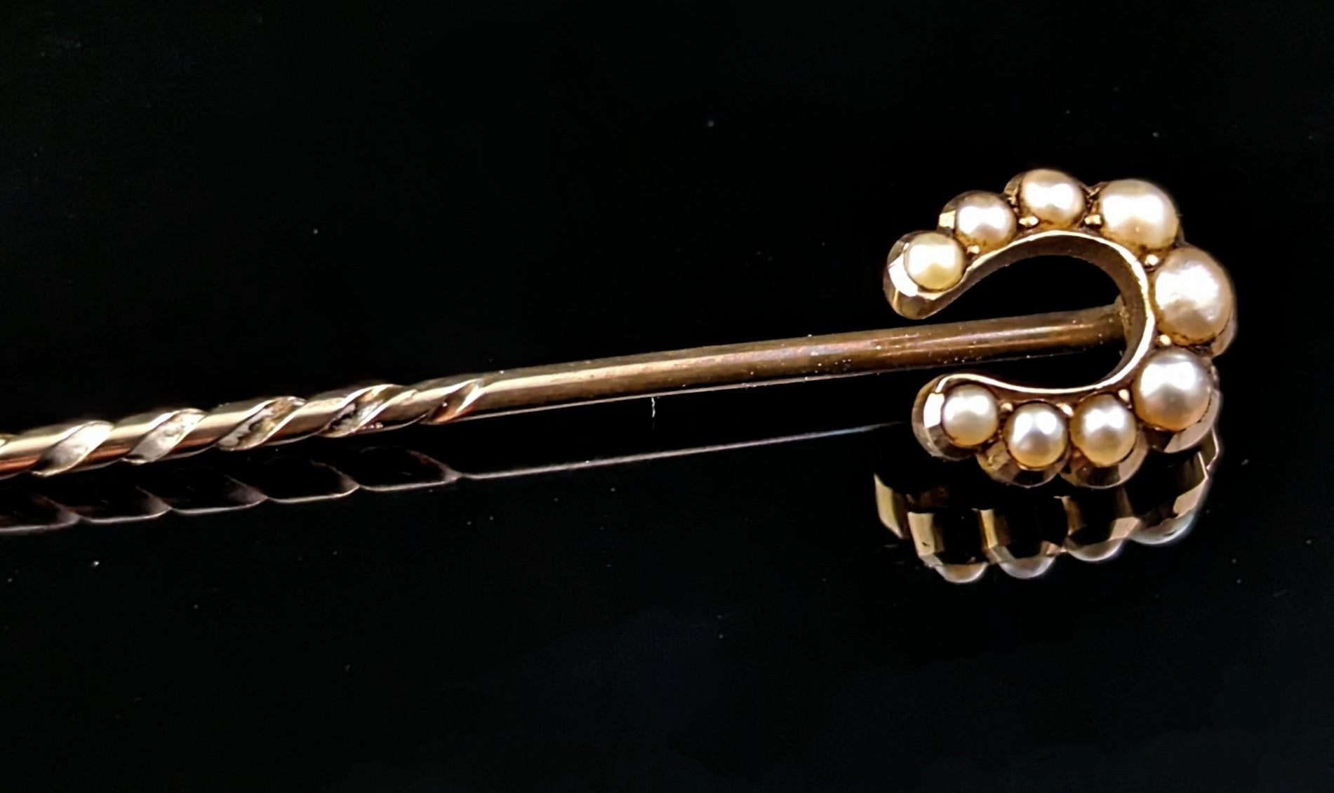 Antique 9k gold Pearl lucky horseshoe stick pin  2