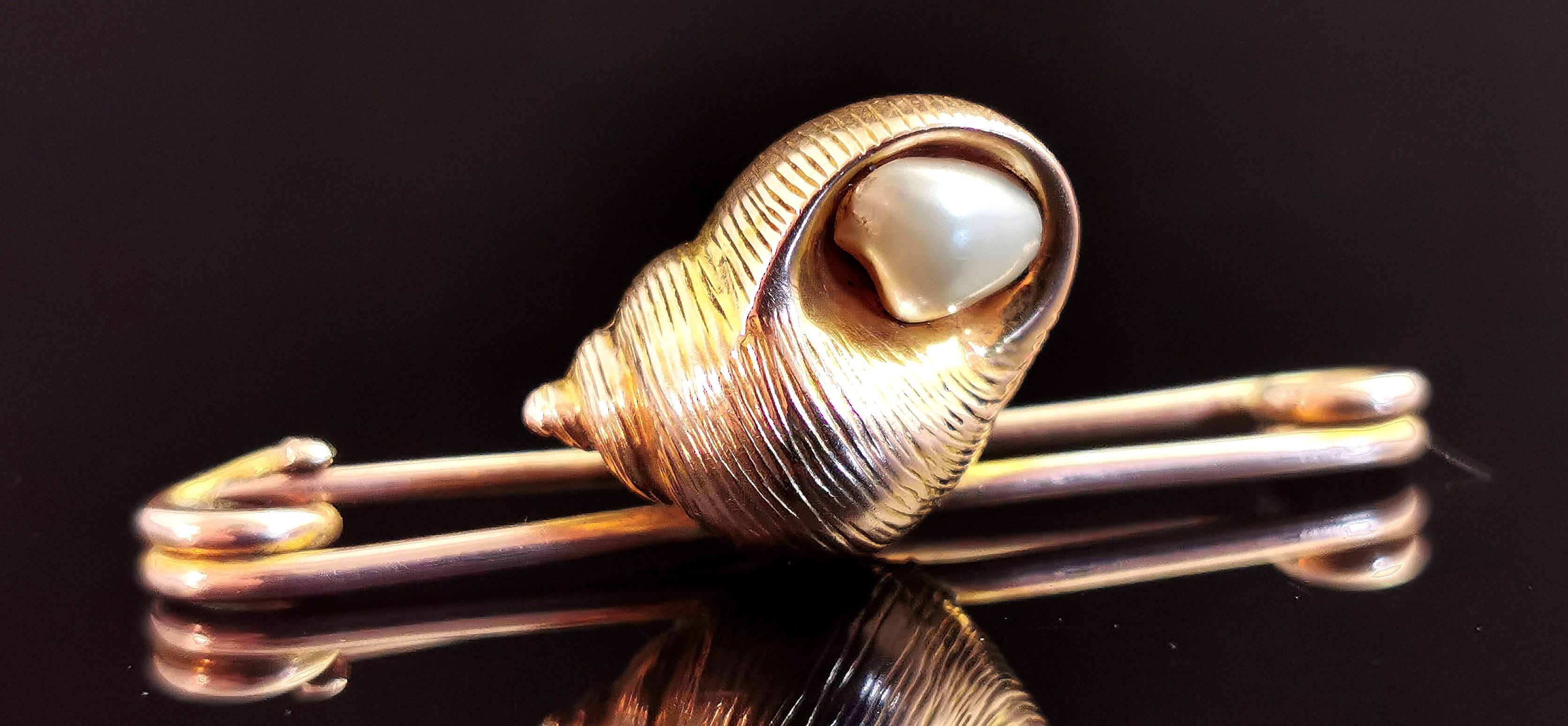 Antique 9k Gold Seashell Brooch, Baroque Pearl, Victorian In Good Condition In NEWARK, GB