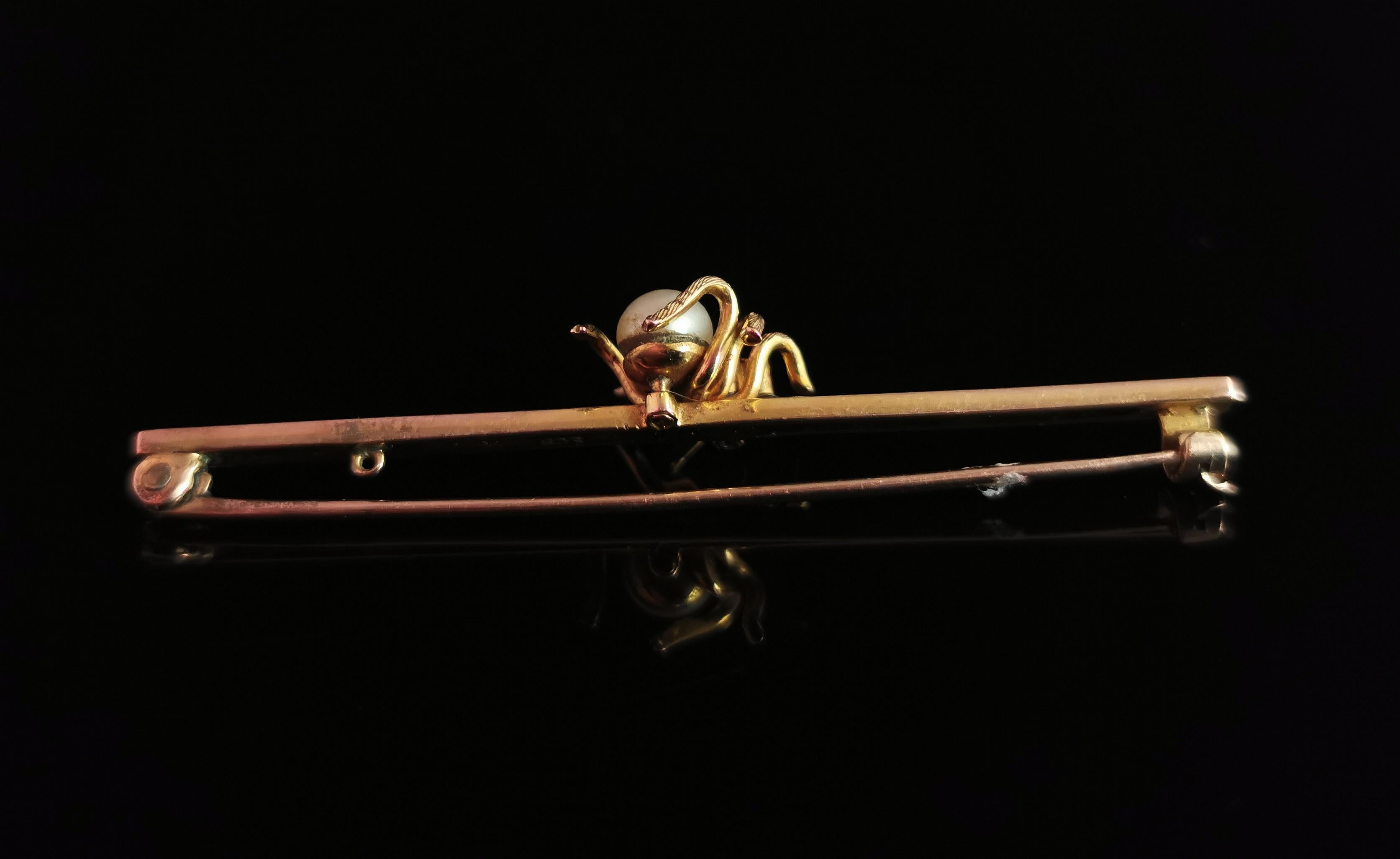 Broche araignée ancienne en or 9 carats, grenat démantoïde et perle, style édouardien Bon état - En vente à NEWARK, GB