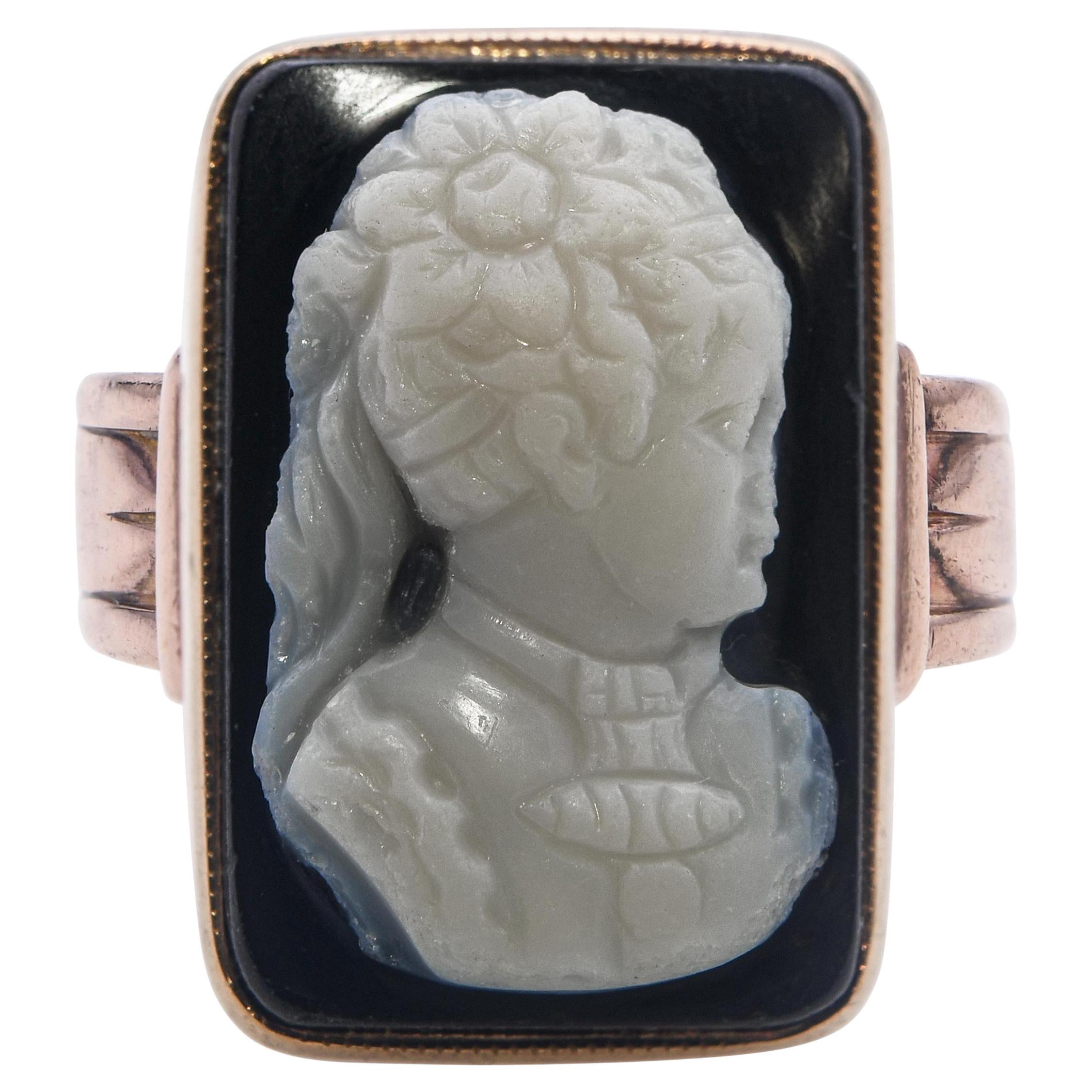 Antique 9k Rose and Yellow Gold Hardstone Cameo Ring For Sale