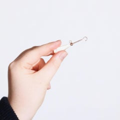 Antique 9K Rose Gold and Mother of Pearl Button Hook