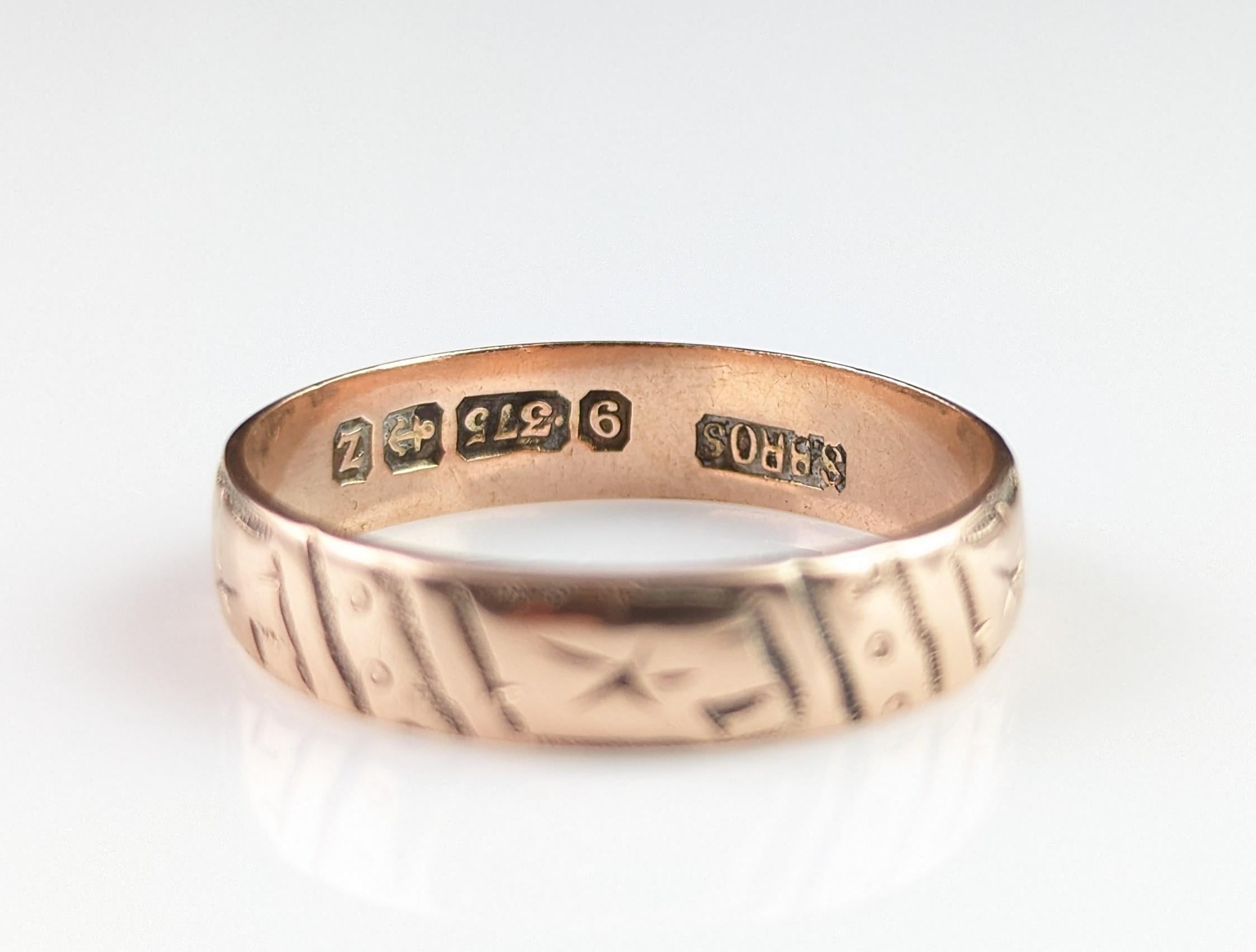 Antiker Ring aus 9 Karat Roségold mit Gravur, viktorianisch 8
