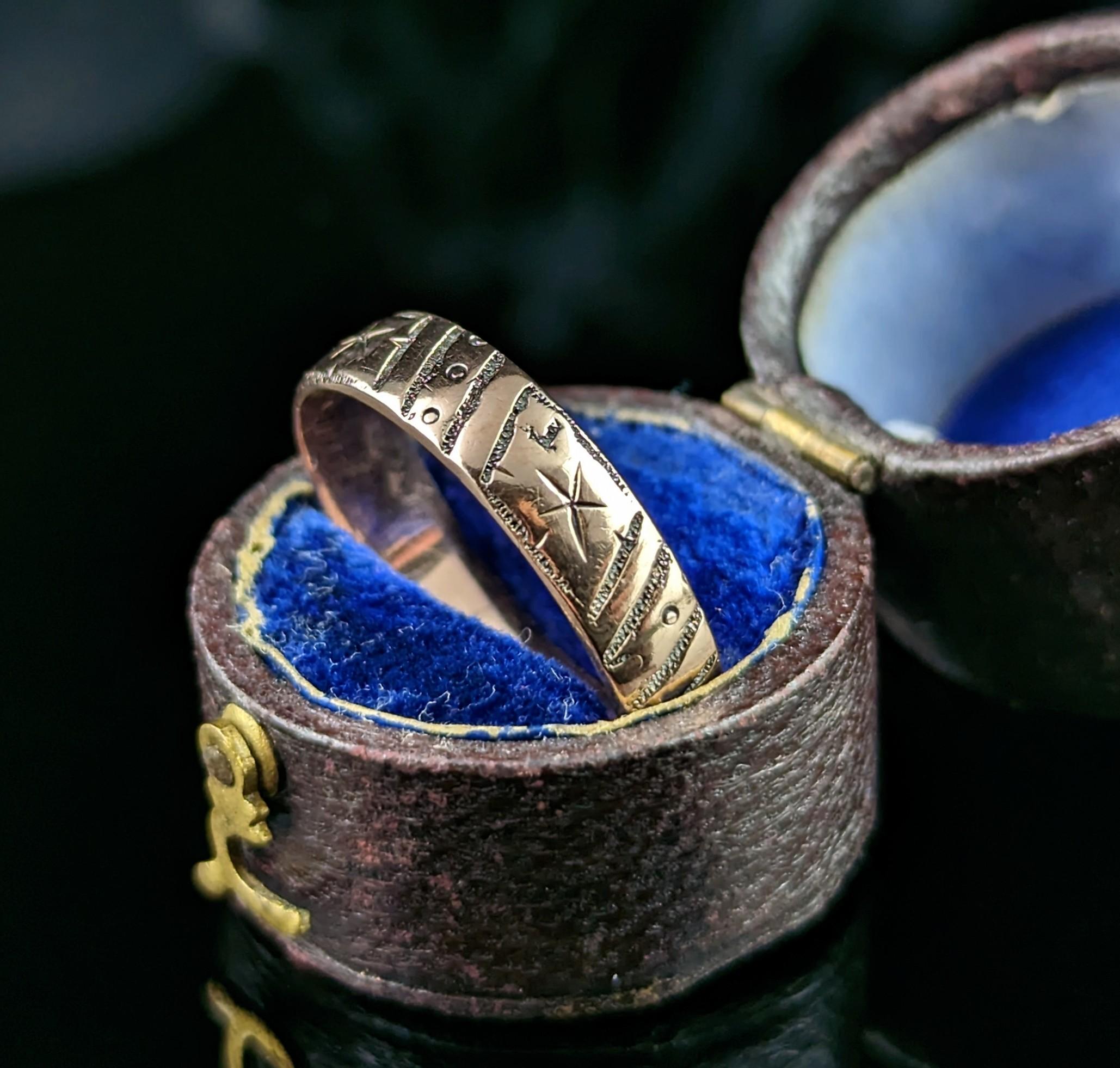 Antiker Ring aus 9 Karat Roségold mit Gravur, viktorianisch 1