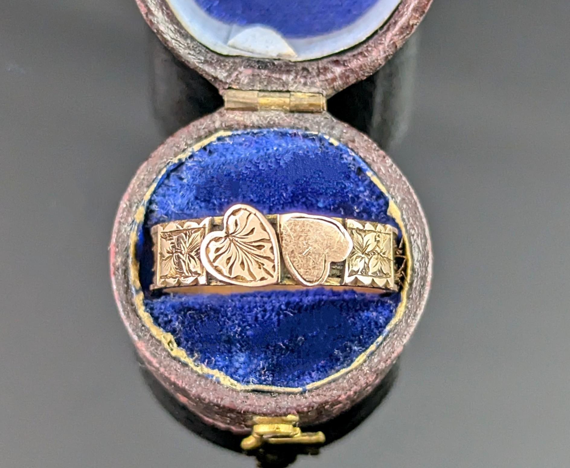 Antique 9k rose gold mourning ring, Double hearts, Hairwork 4