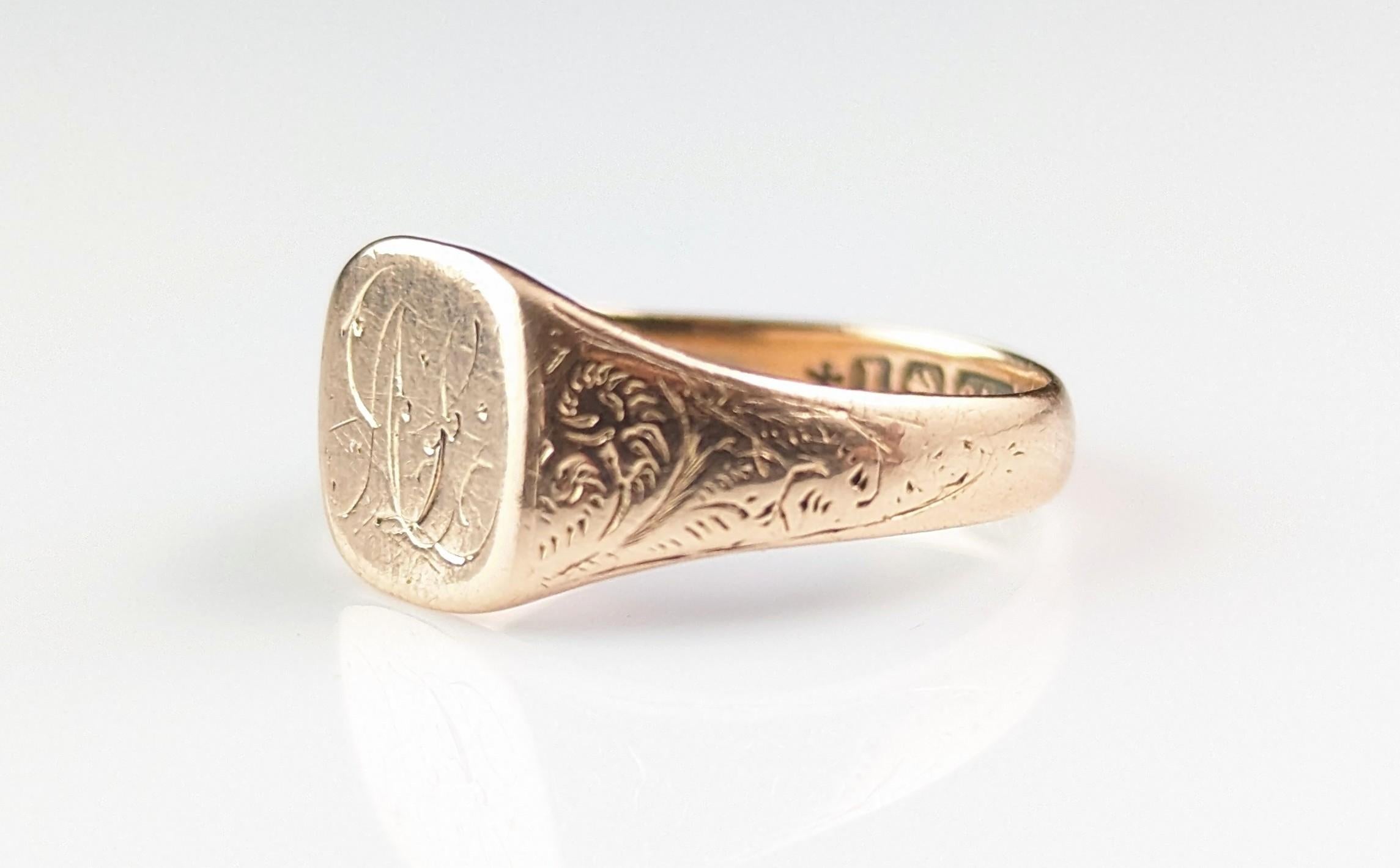Antique 9k rose gold signet ring, Pinky ring, engraved  4