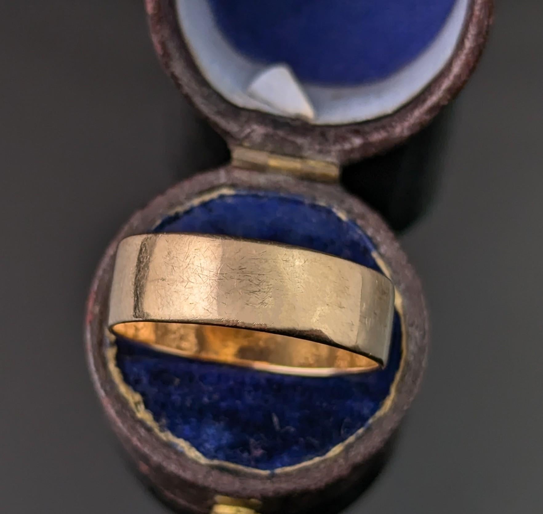Antique 9k Rose gold wedding band, wedding ring In Good Condition In NEWARK, GB