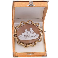 Antique 9K Yellow Gold Cherub with Grapes Shell Cameo Brooch