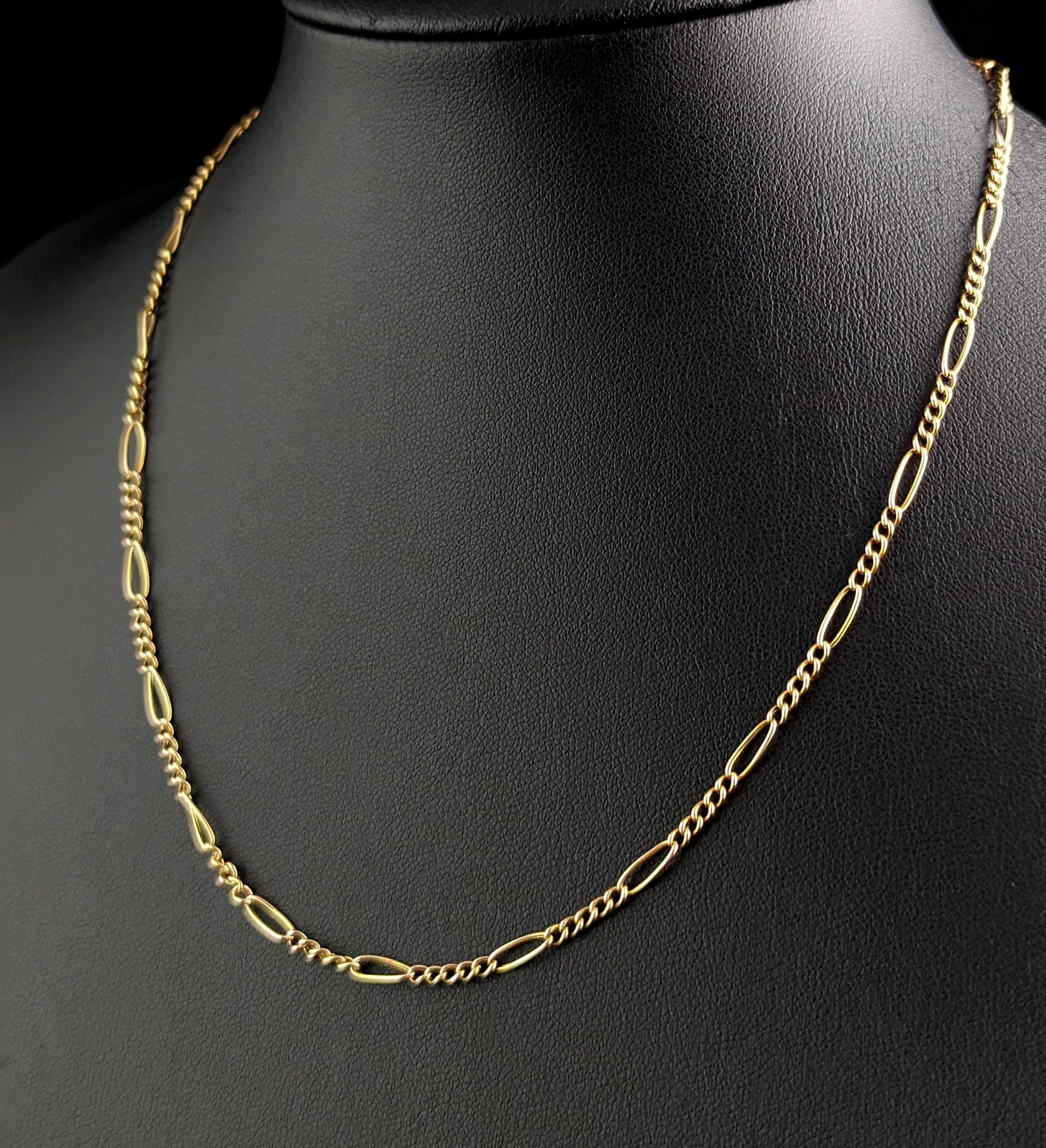 Antique 9k Yellow Gold Figaro Chain Necklace, Edwardian In Good Condition In NEWARK, GB