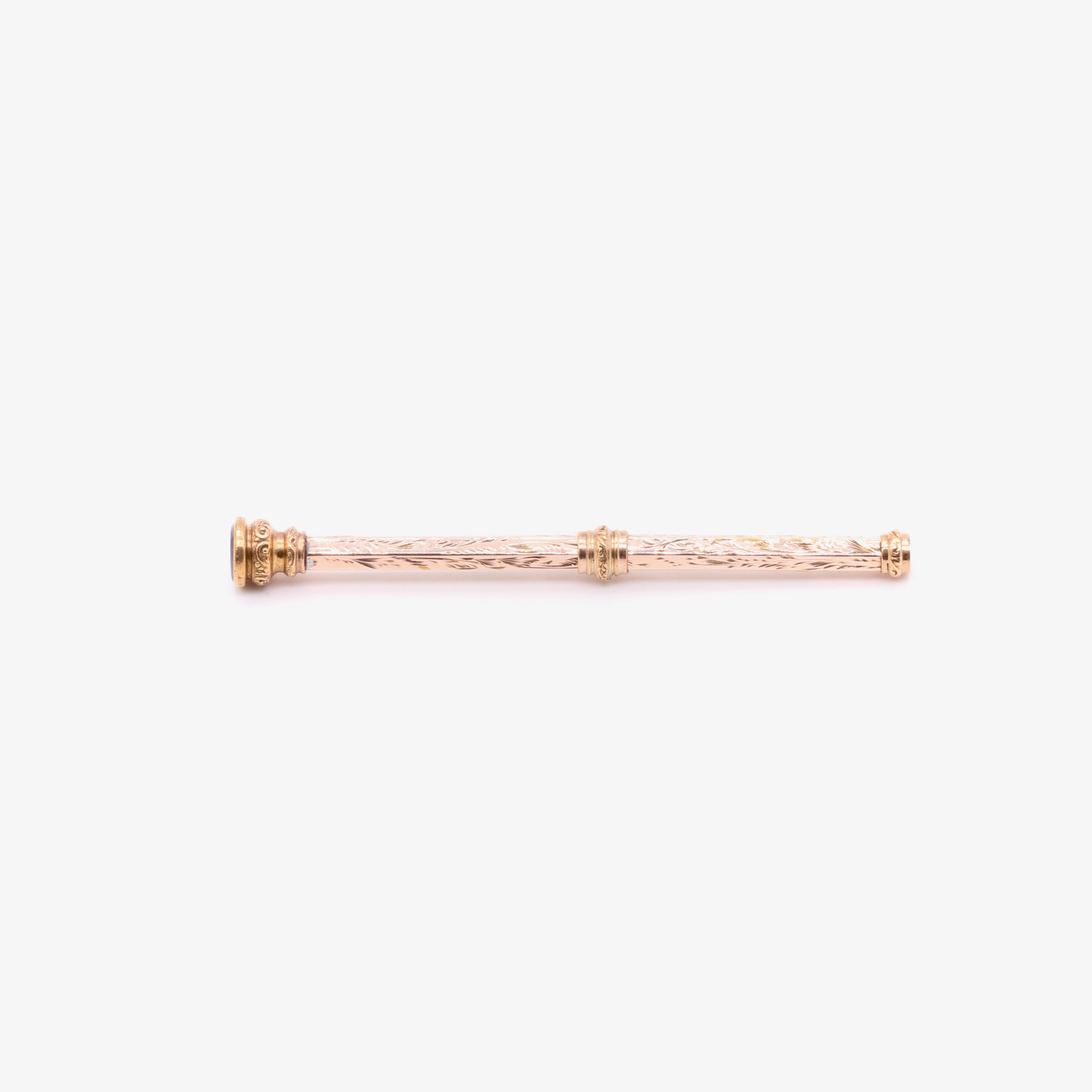 Antiker floral gravierter Drehbleistift aus 9K Gelbgold, mit Amethyst-Endstück für Damen oder Herren im Angebot