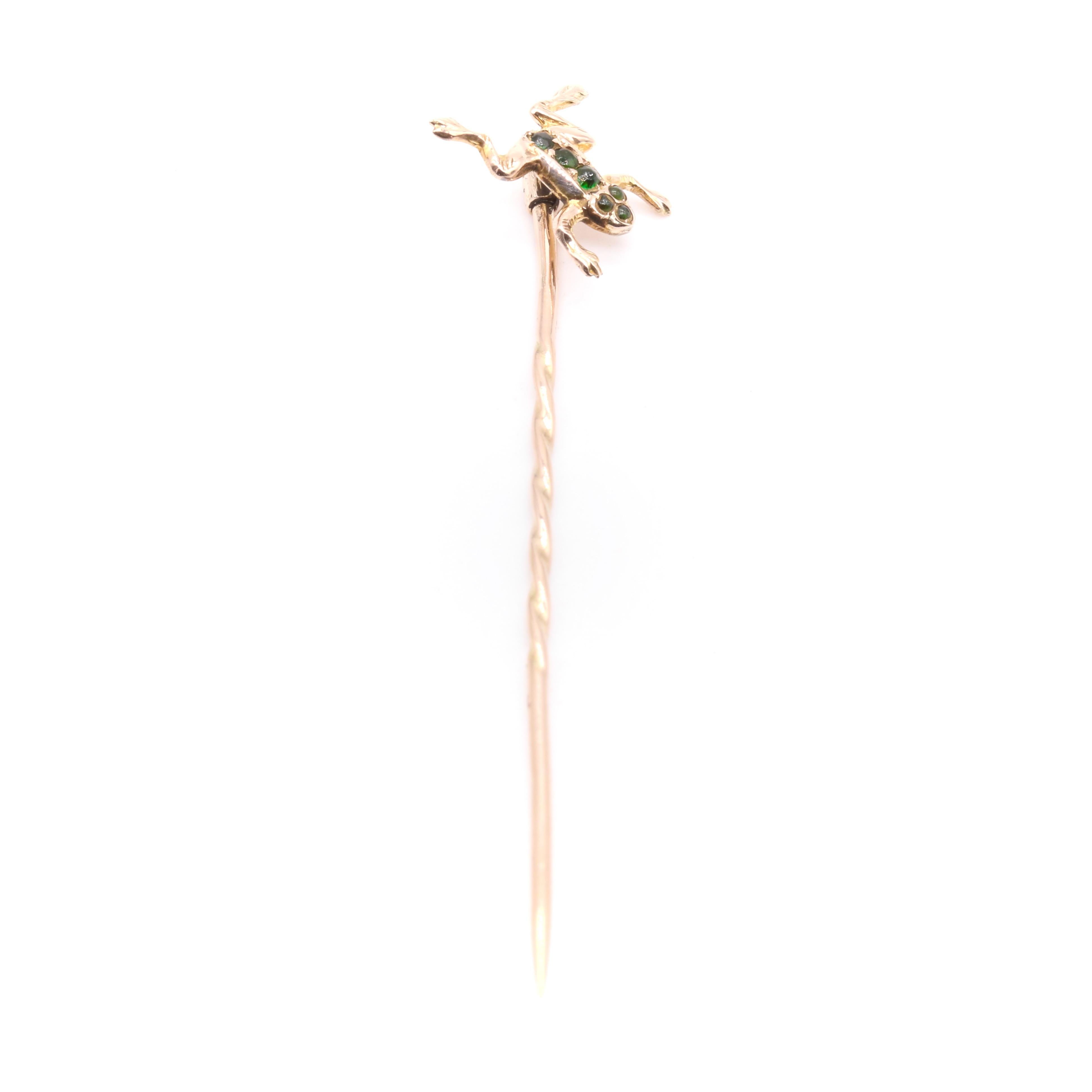 Women's or Men's Antique 9K Yellow Gold Forest Green Gem Set Frog Stick Pin
