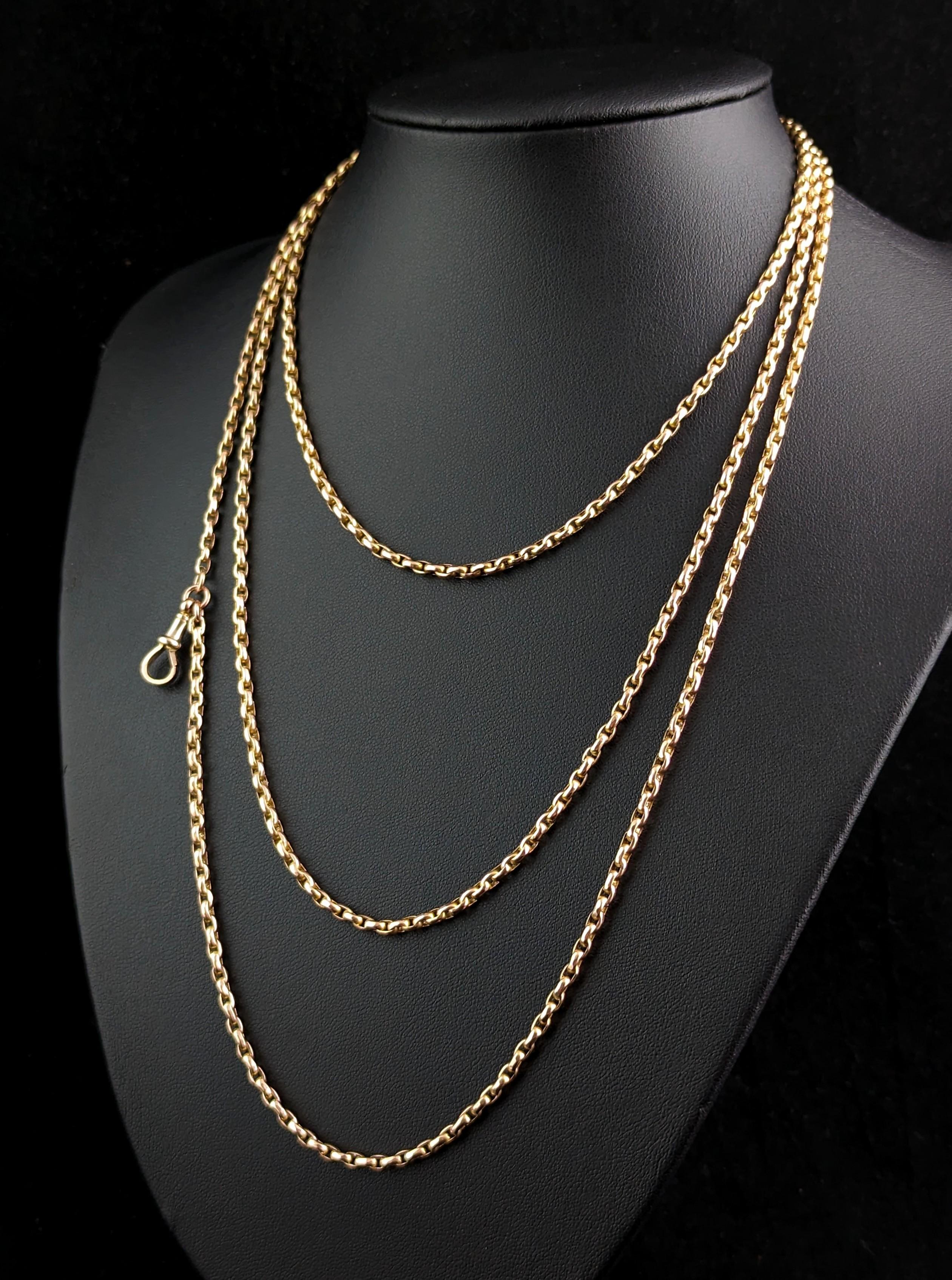 Victorien Long collier de style victorien ancien en or jaune 9 carats en vente