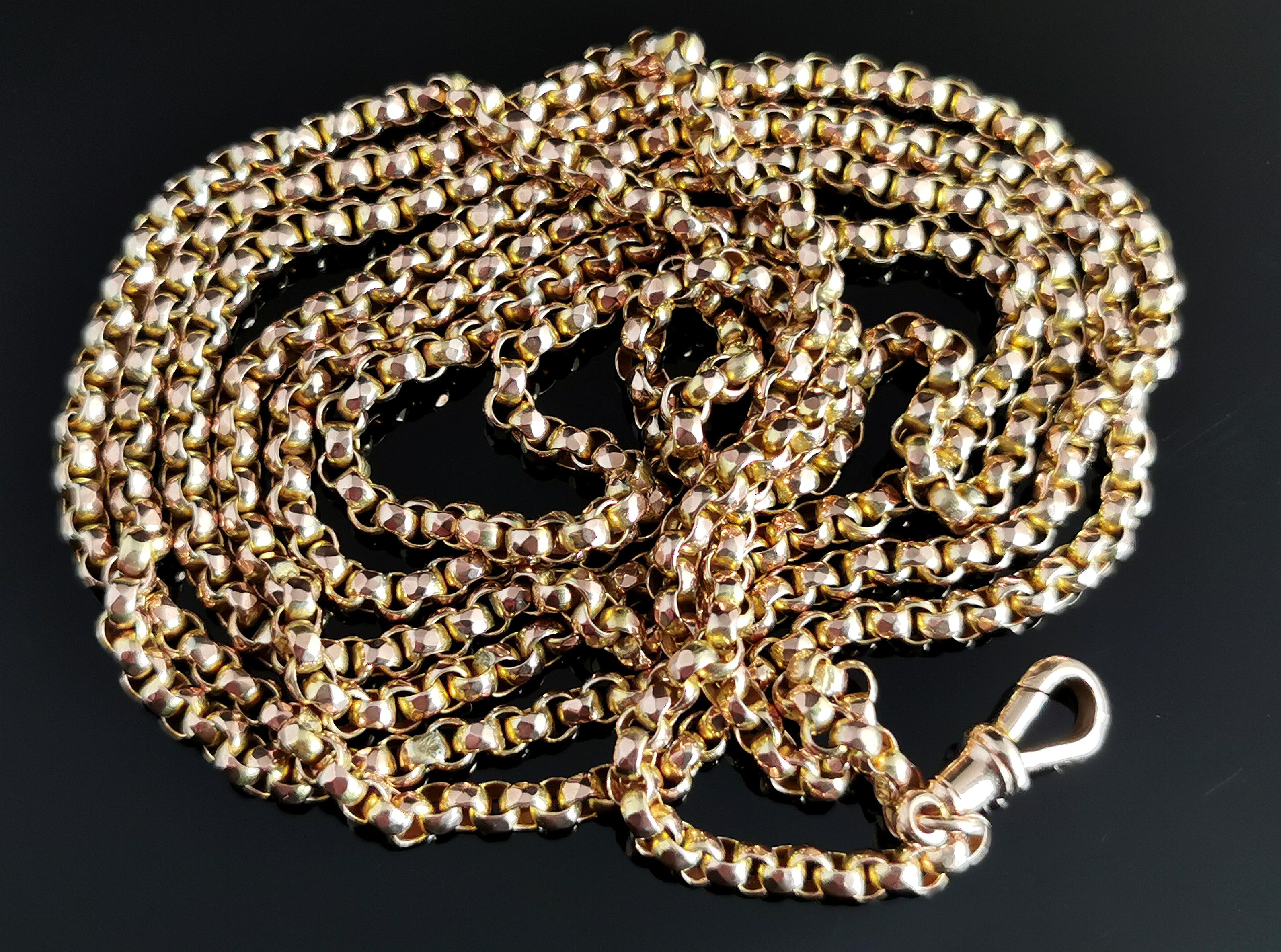 A stunning antique, Victorian 9kt yellow gold longuard chain.

We love a good longuard chain here, such a versatile and wearable piece of jewellery, this one is no exception.

Stunning boxy belcher or rolo links in rich yellow gold, this is a solid