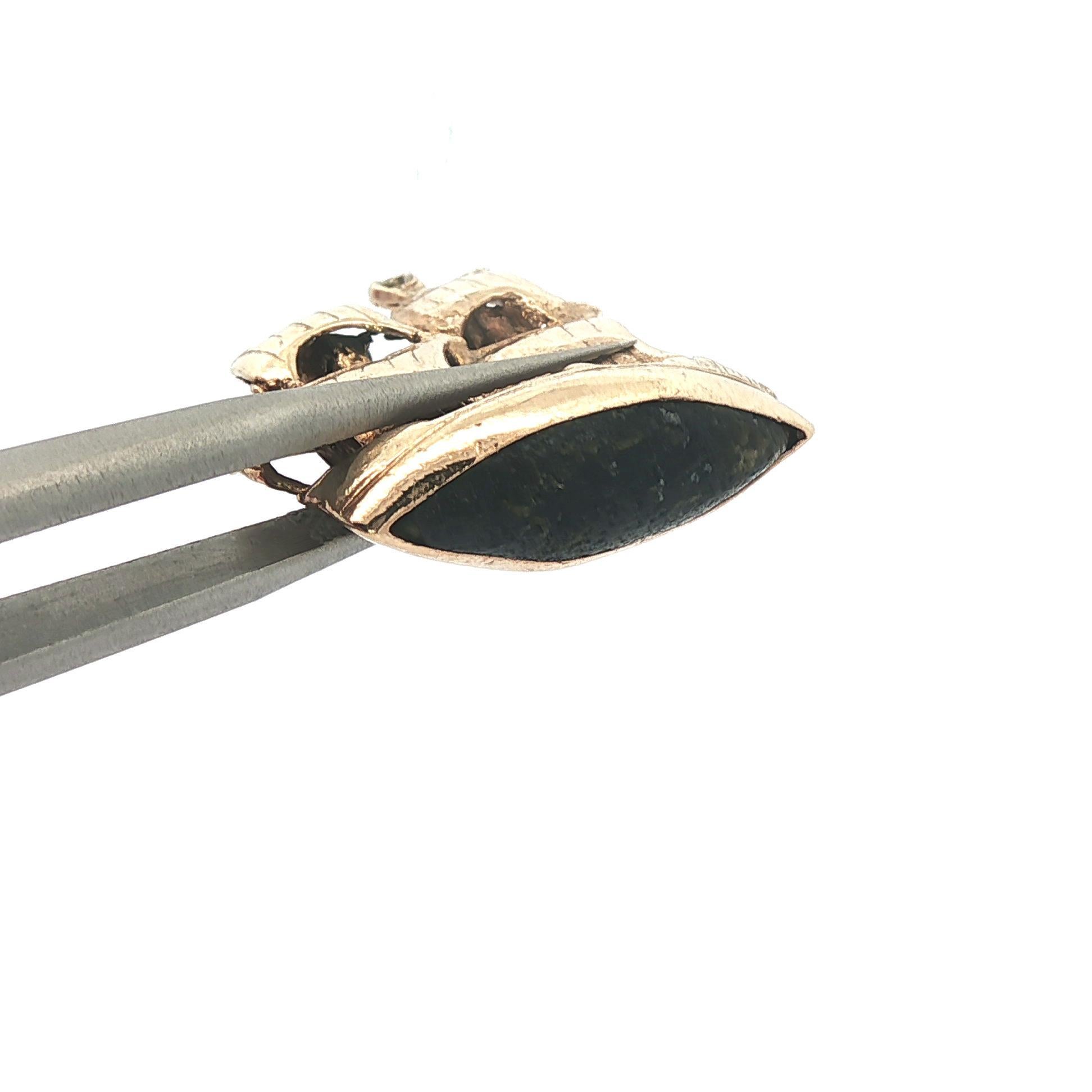 Antico ciondolo a vela in oro giallo 9k con ossidiana nera e marquise In condizioni buone in vendita a Montclair, NJ