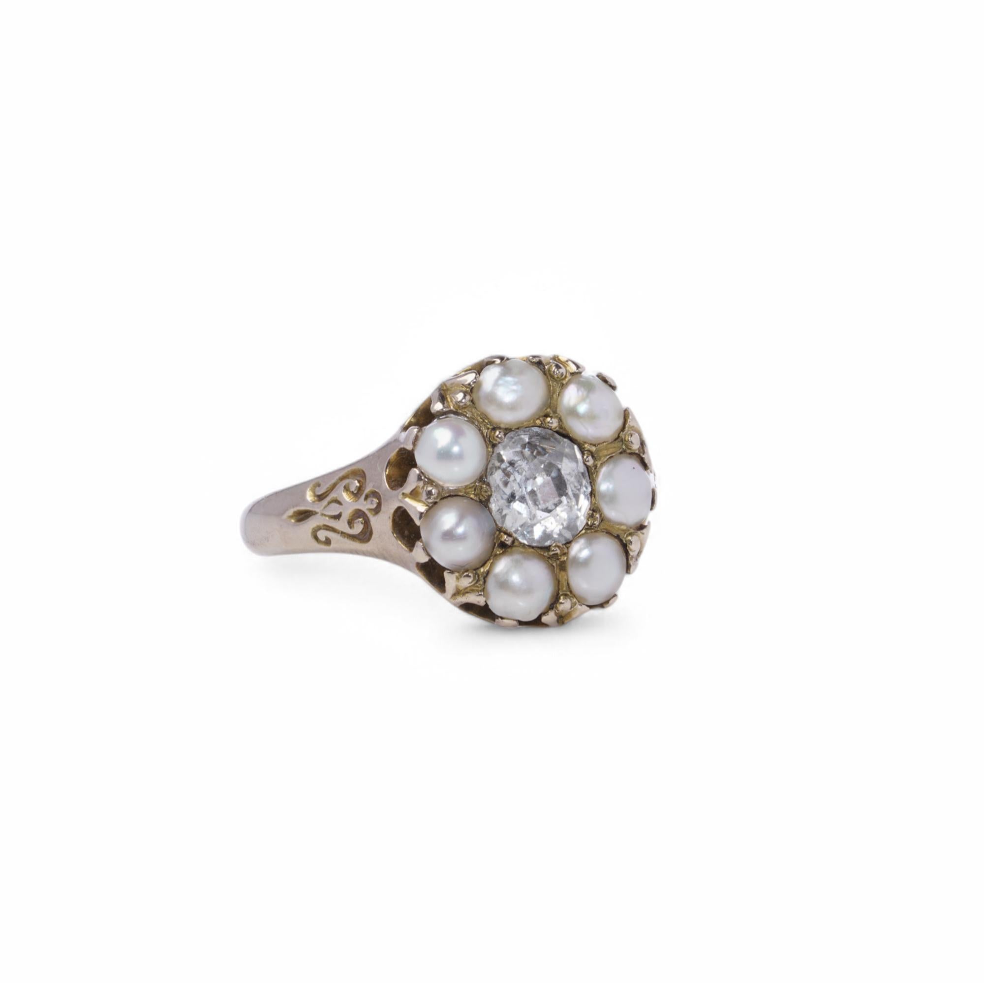 Antique 9K Yellow Gold Pearl and Old Mine Diamond Cluster Ring In Good Condition For Sale In Braintree, GB