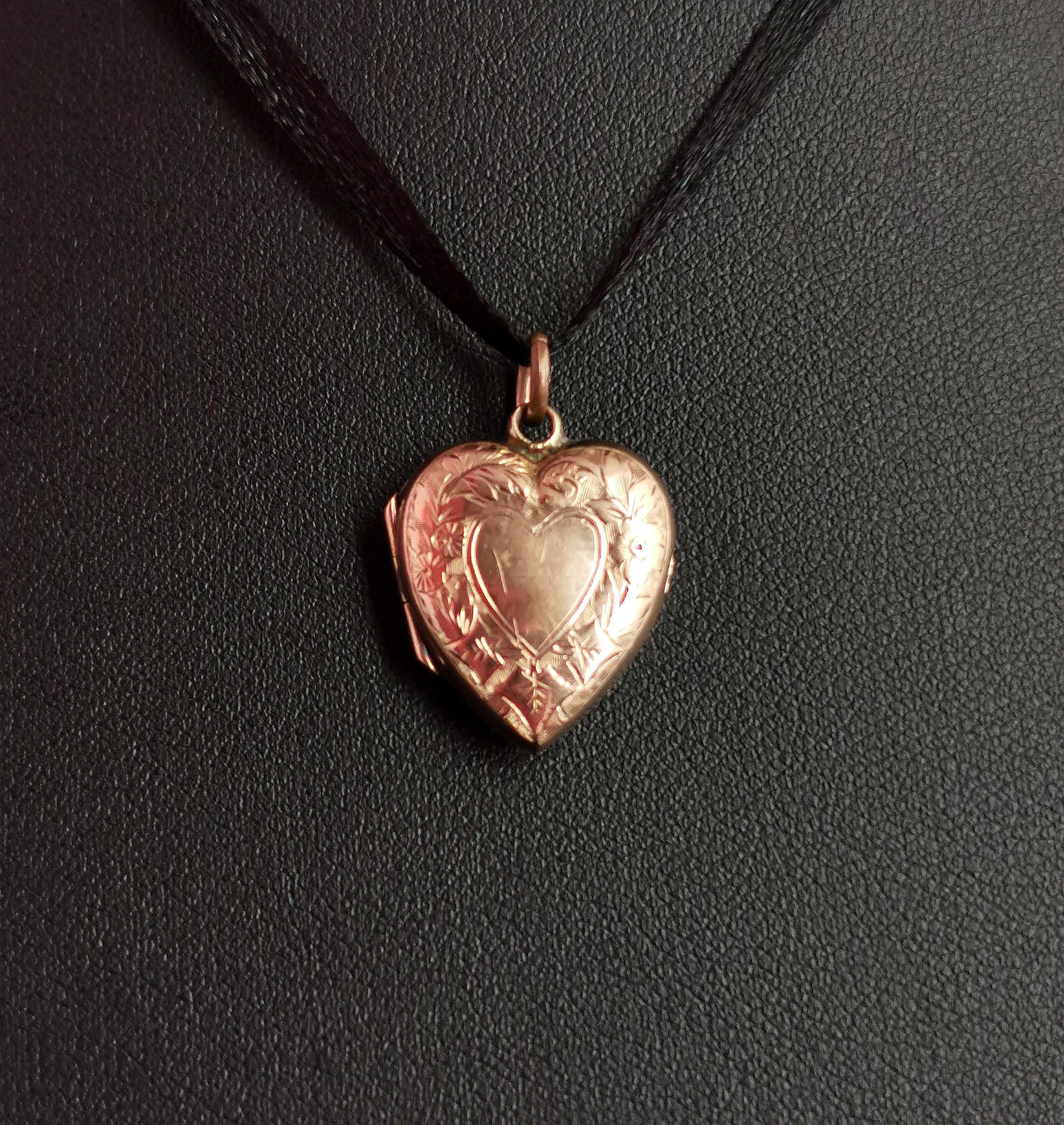 heart shape locket necklace