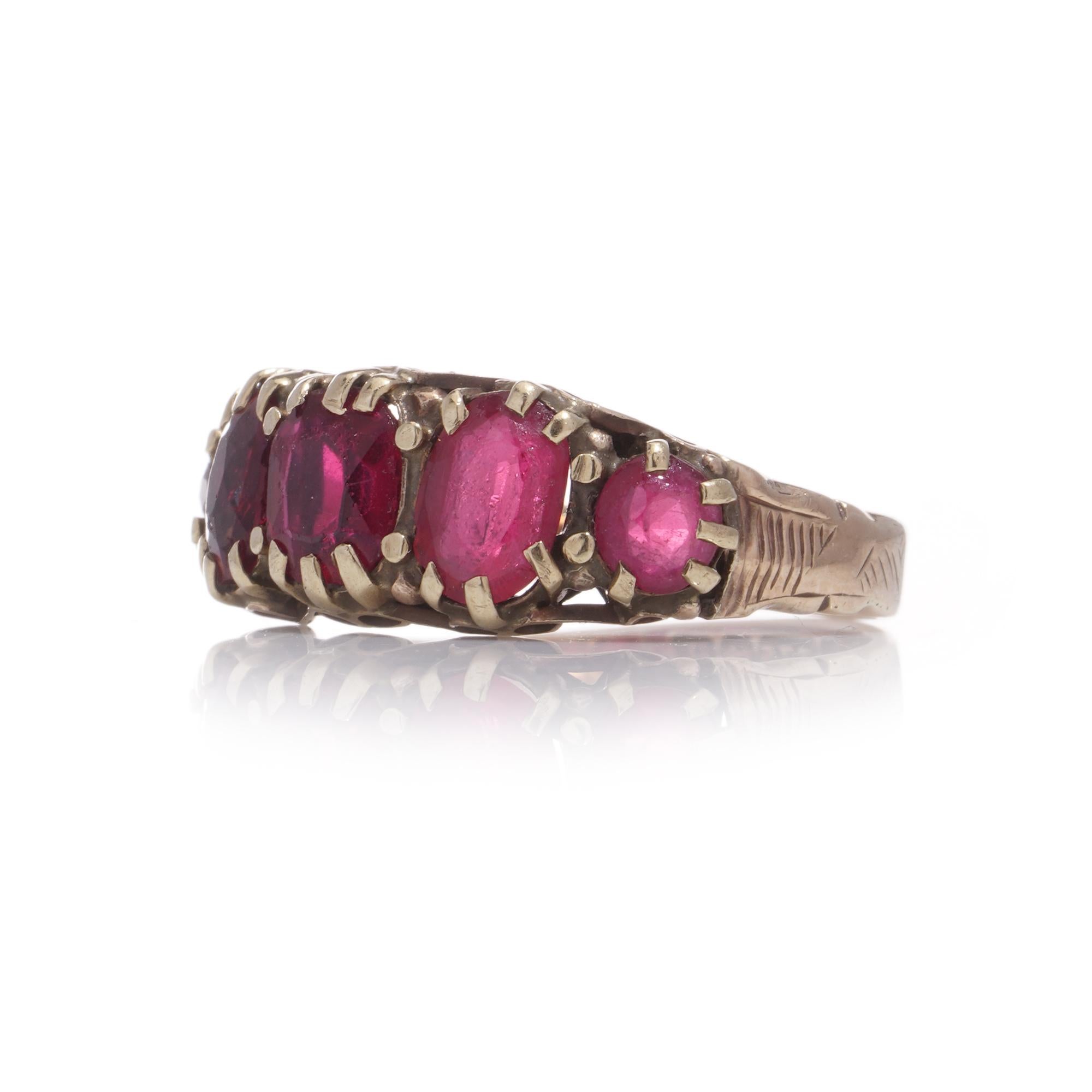 Antique 9kt Rose Gold Five-Stone Red Spinel Ladies Ring In Good Condition For Sale In Braintree, GB