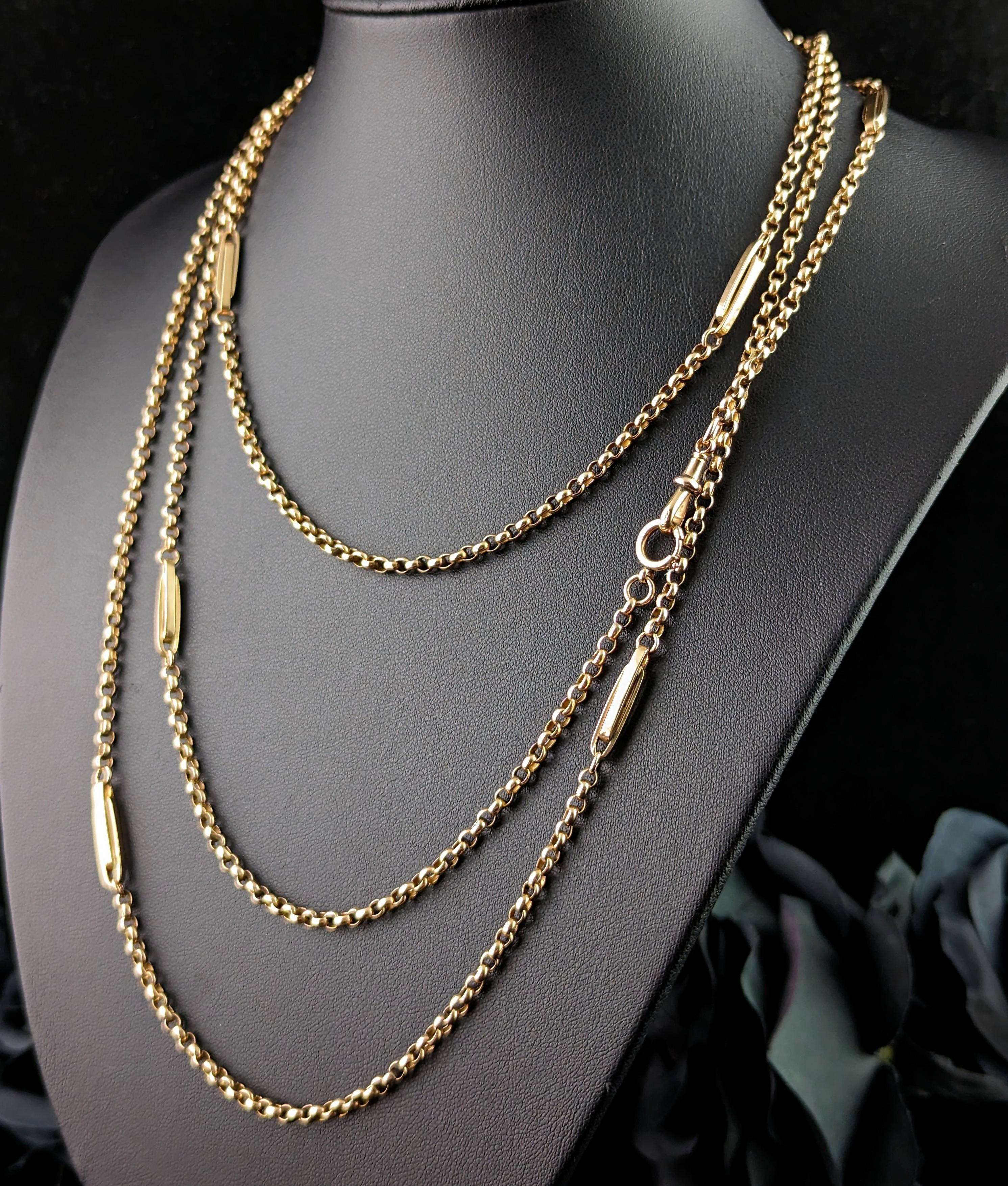 Antique 9 Kt Yellow Gold Fancy Link Long Chain Necklace, Guard Chain, Victorian  In Good Condition For Sale In NEWARK, GB