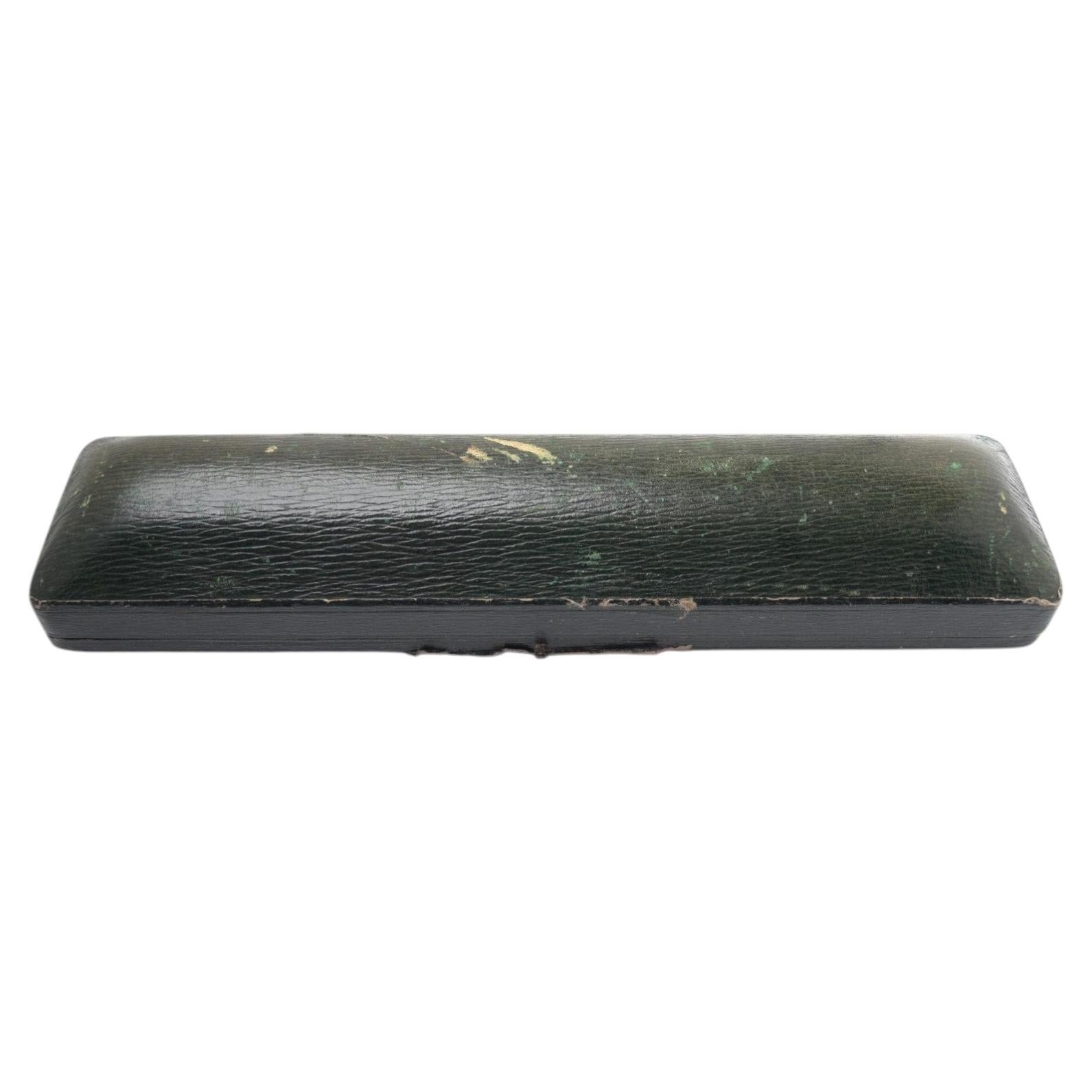 Antique A. Barrett and Sons Green Leather Long Jewellery Box For Sale