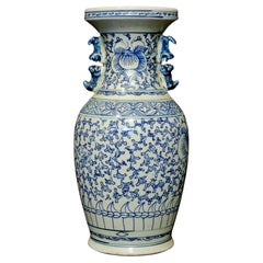 Antique A Chinese Blue & White Porcelain Vase, 19th Century
