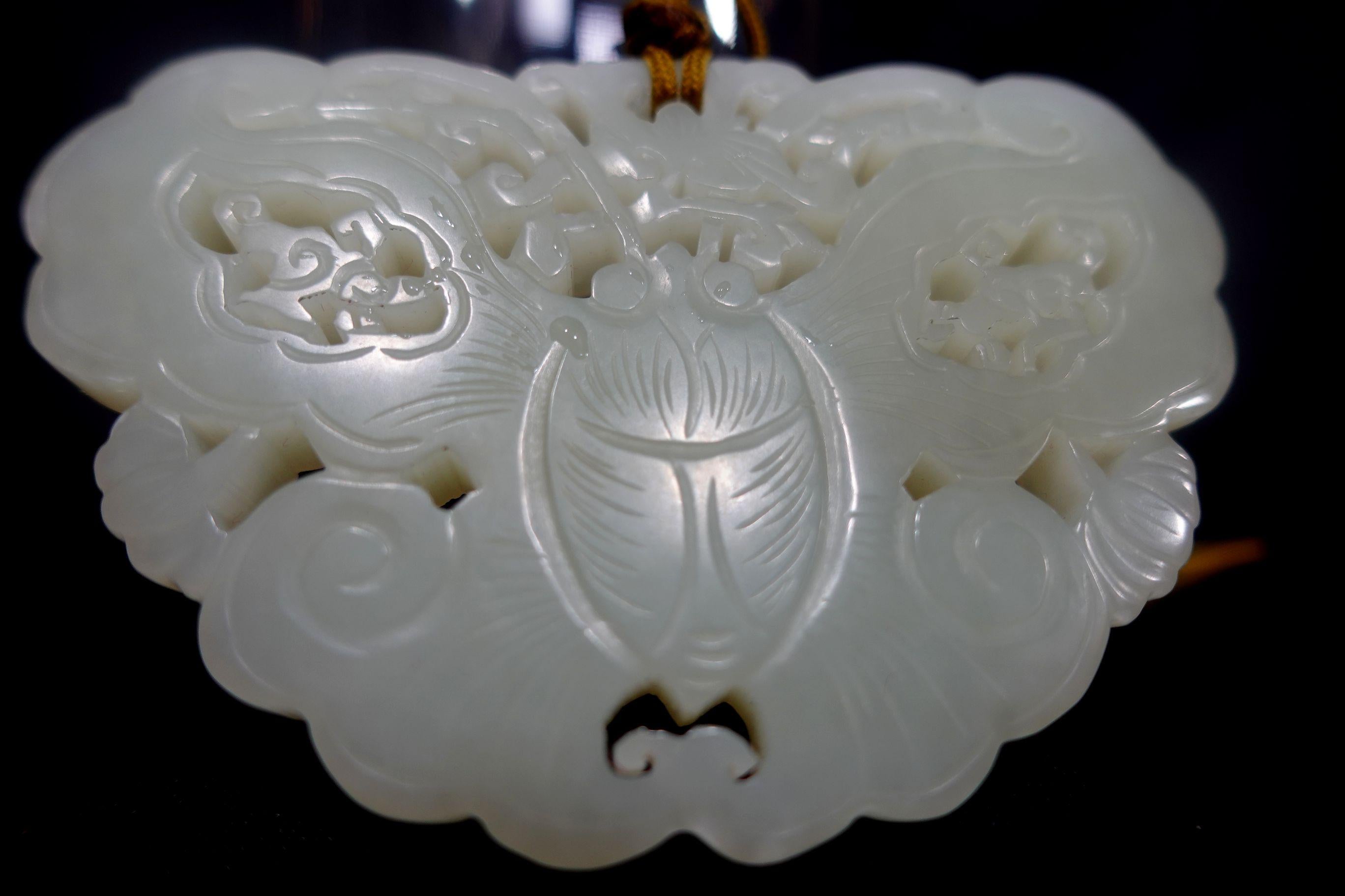 Antique A Chinese Chinese Carved Hetain White Jade Pendant, 19th Century For Sale 1