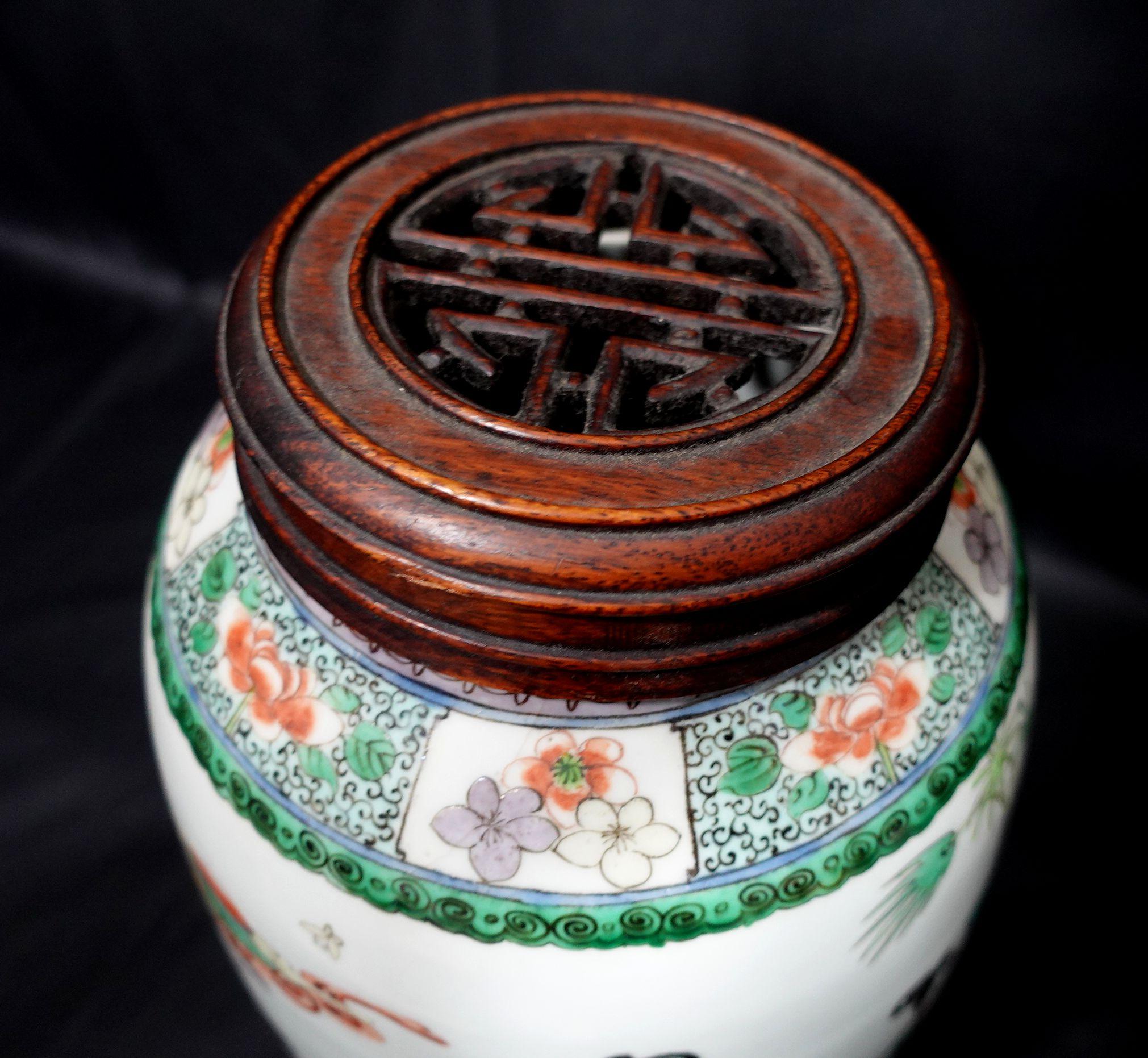 Antique A Chinese Famille Verte Vase 19th Century For Sale 2