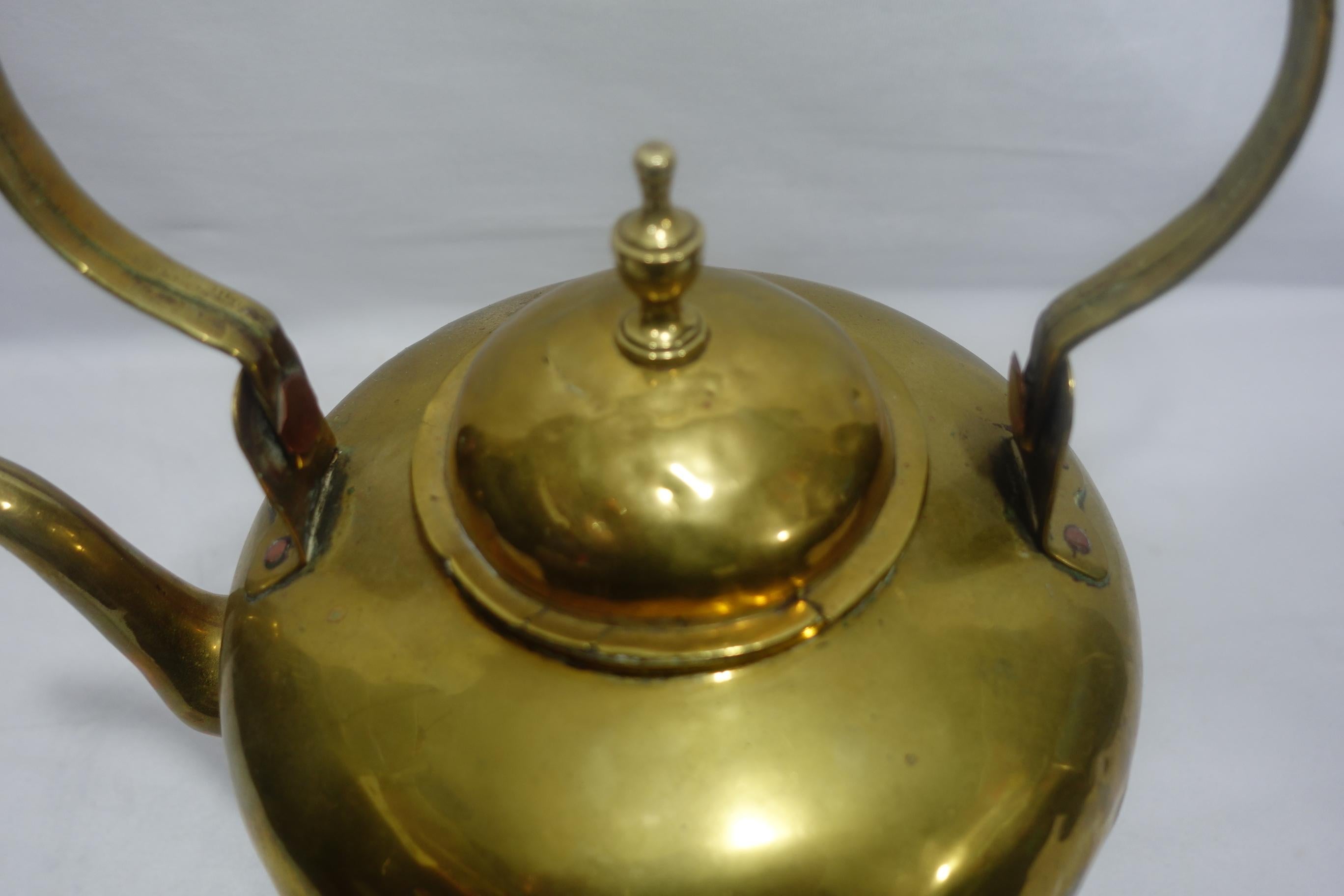 19th Century Antique A  English Copper Tea Kettle W/ Trivet, TC#14 For Sale