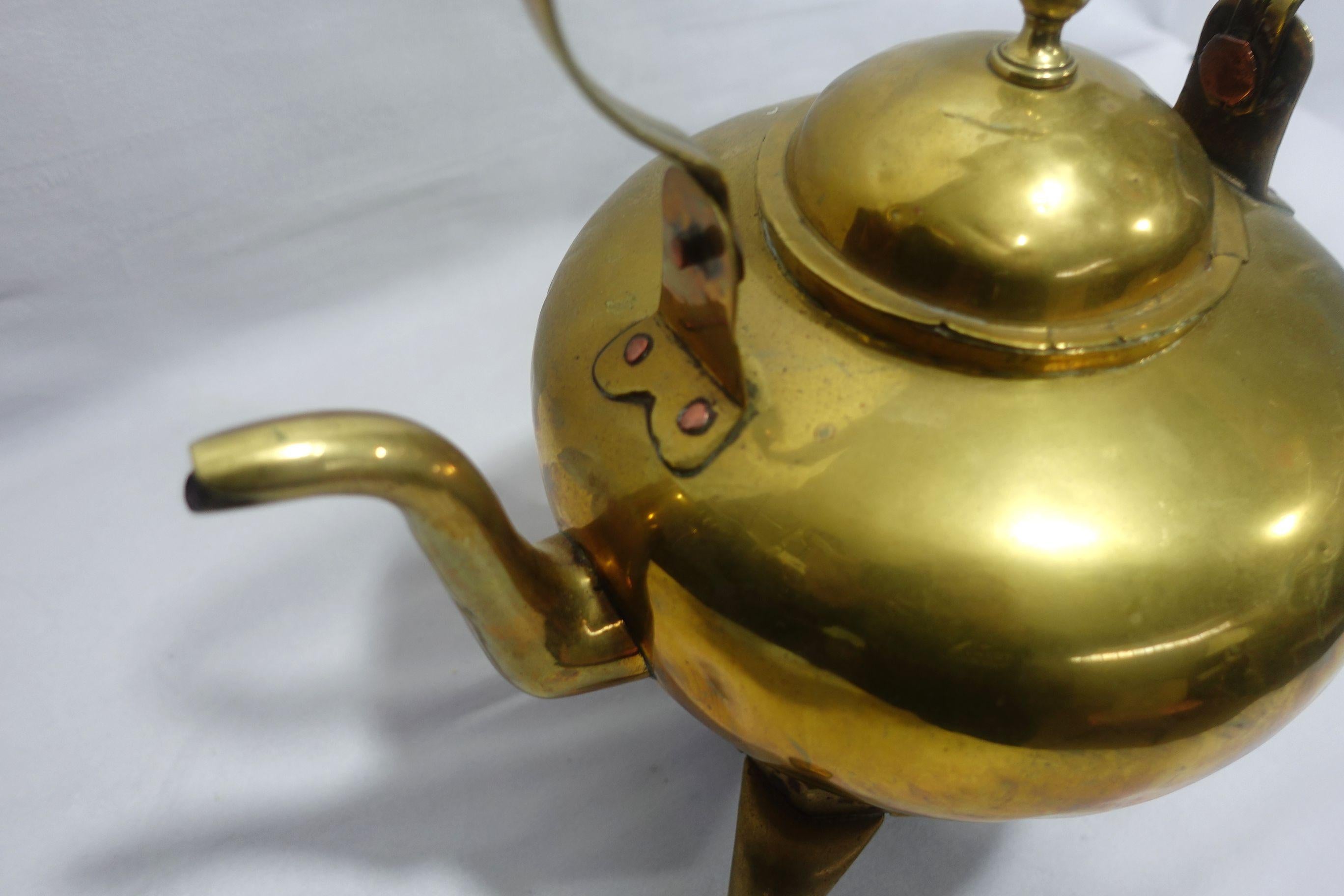 Brass Antique A  English Copper Tea Kettle W/ Trivet, TC#14 For Sale