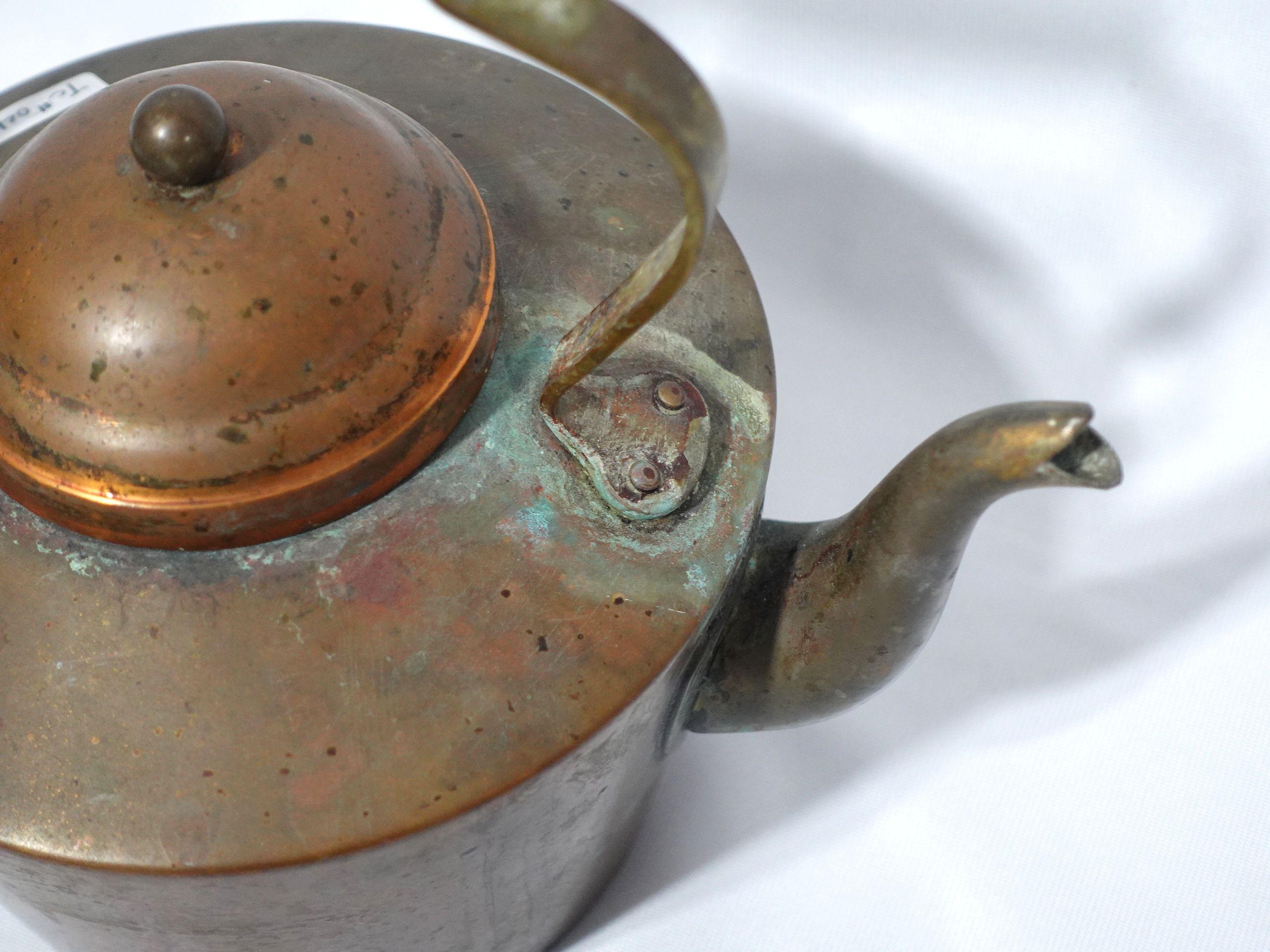 Antique A Heavy English Copper Tea Kettle, TC#04 In Good Condition For Sale In Norton, MA