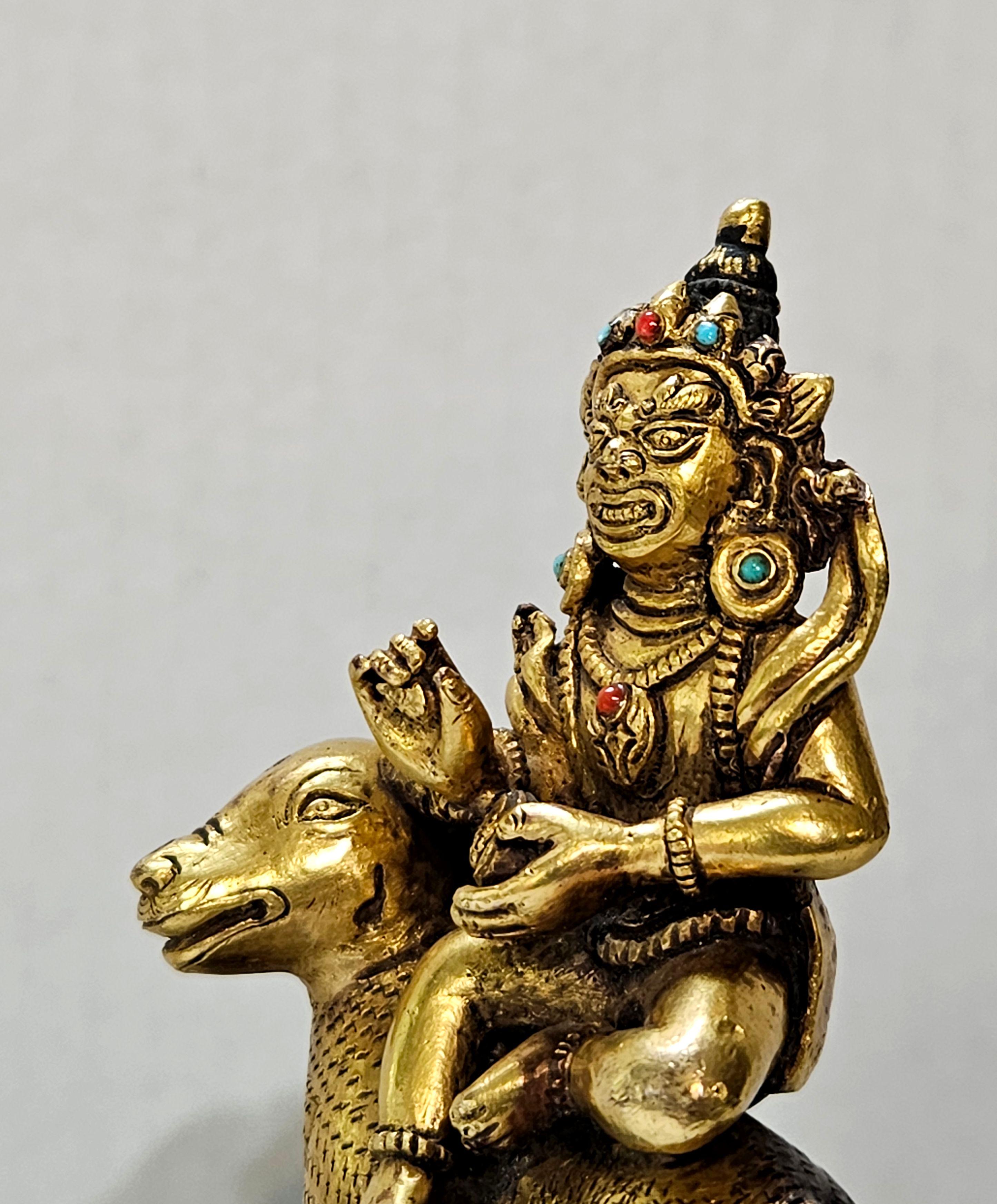 Figura antigua Sino-Tibetana de Bronce Dorado sobre Soporte de Madera Dura, Siglo XVIII en venta 11