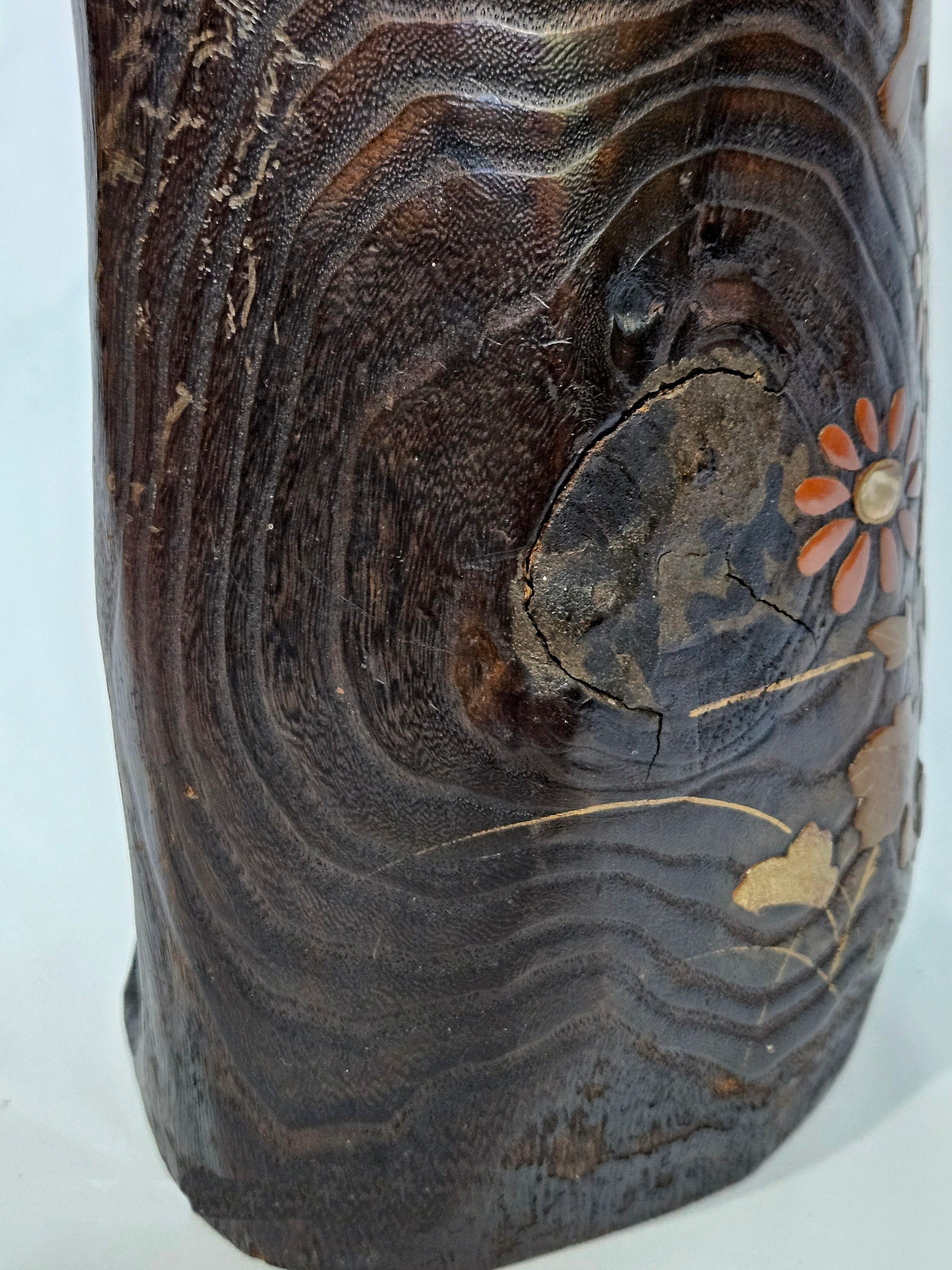 Antique A Japanese Lacquer Decorated Elm Ikebana Vase For Sale 1