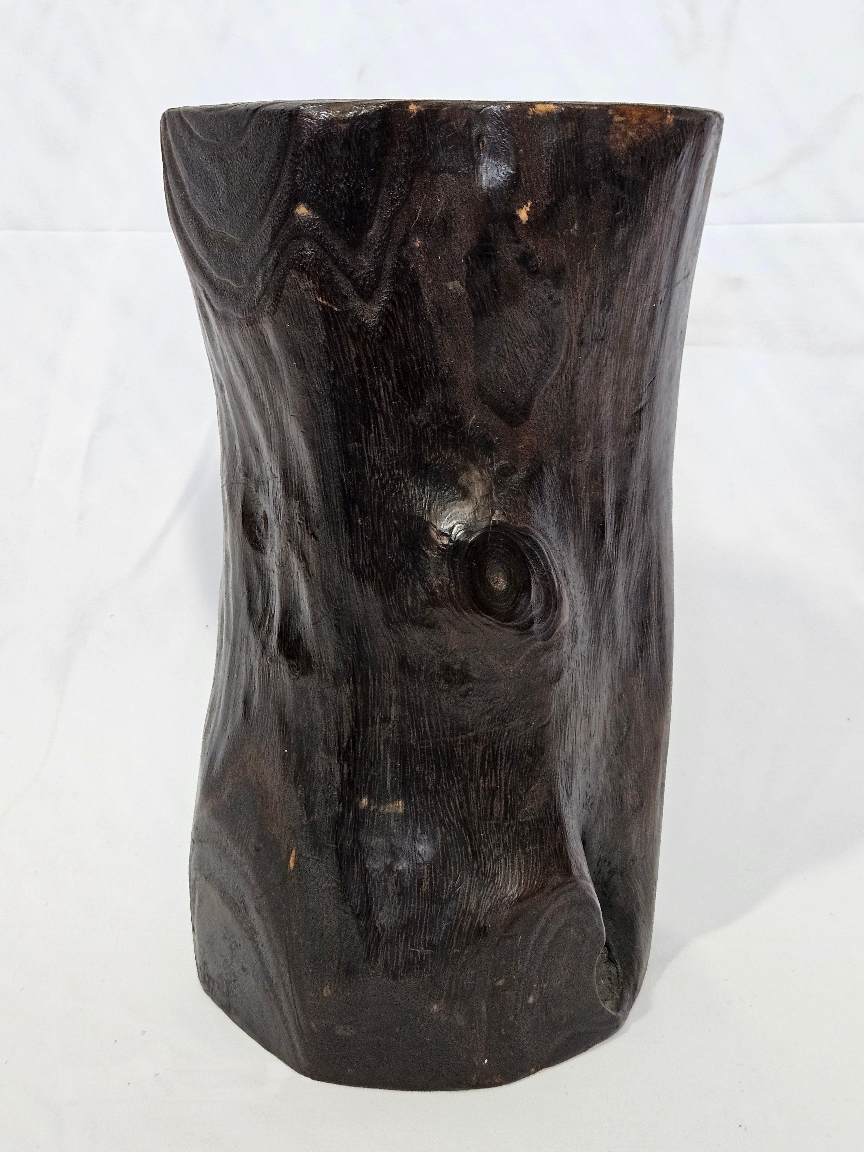 Antique A Japanese Lacquer Decorated Elm Ikebana Vase For Sale 3